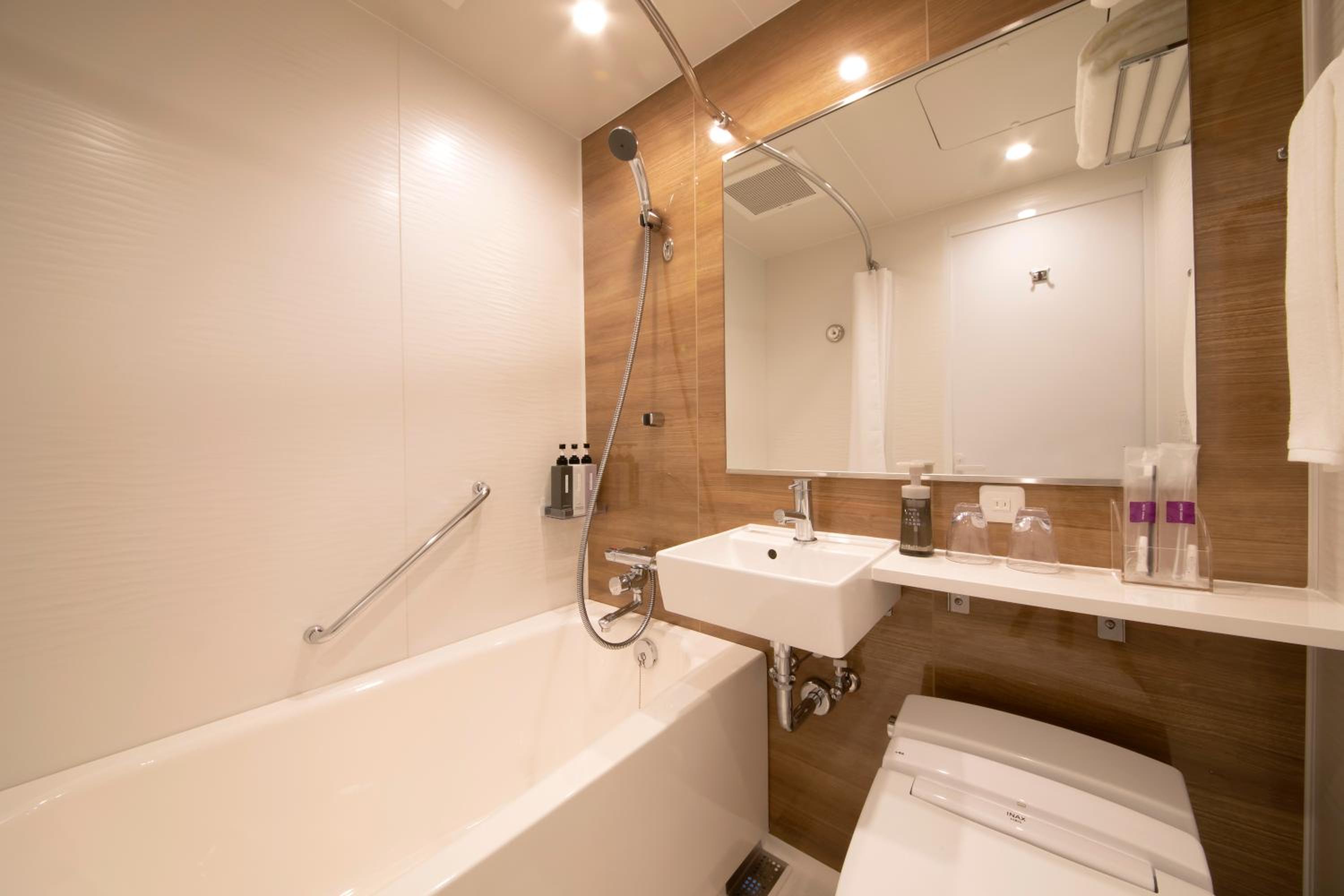 Double Room - Non-Smoking  photo 3