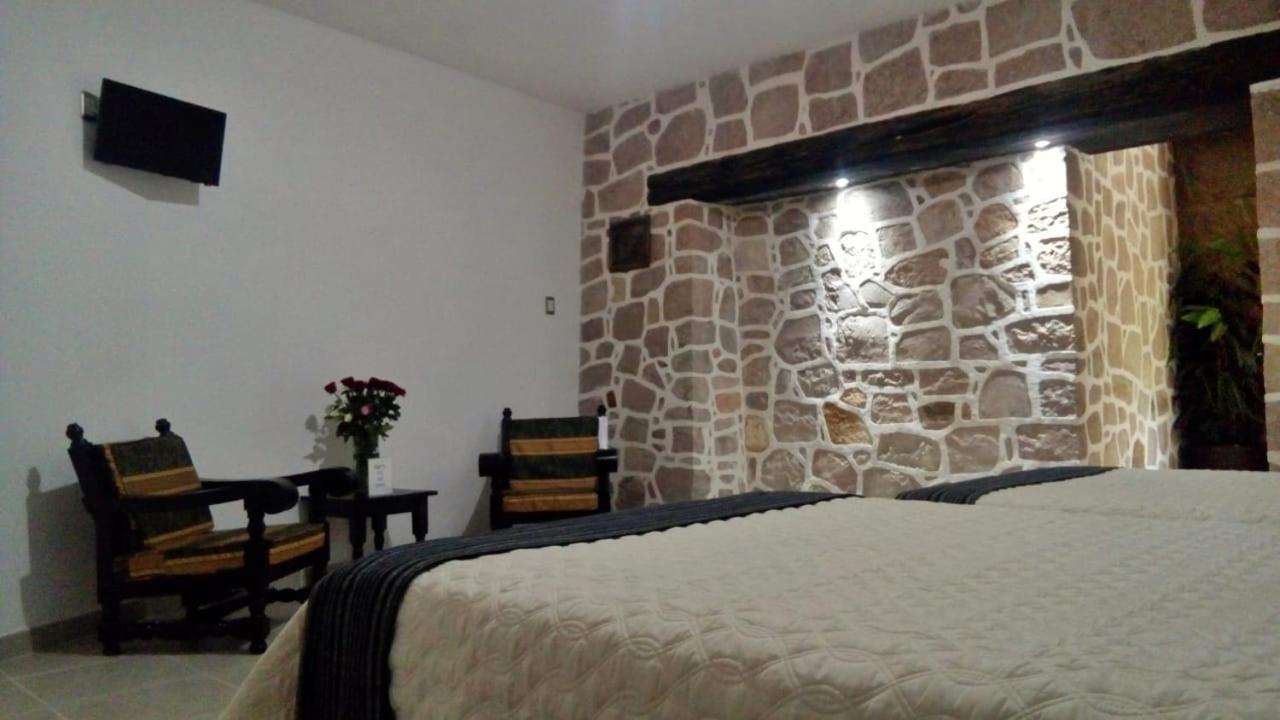 Deluxe Twin Room photo 2