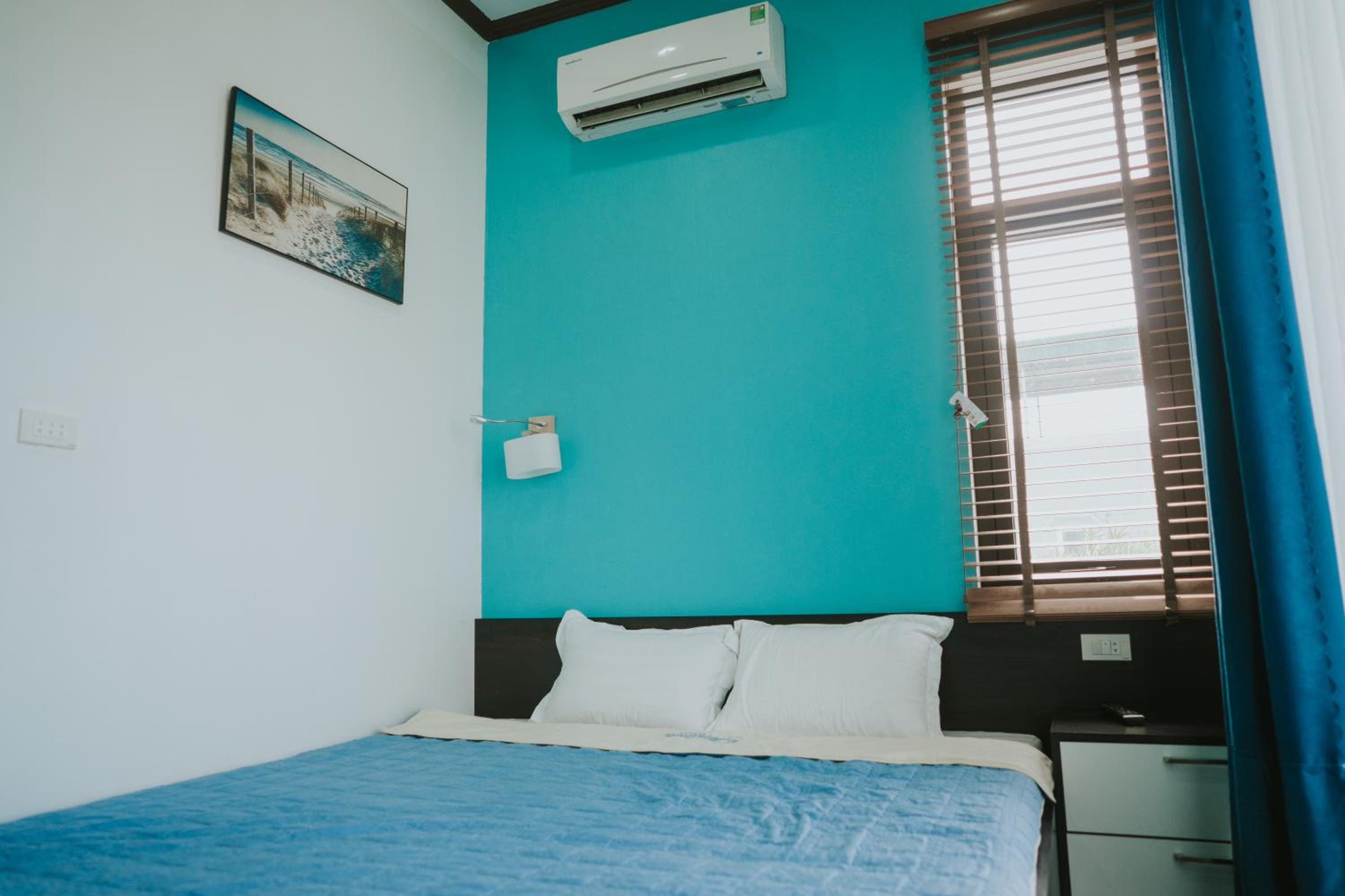 Deluxe Room (2 Adults + 1 Child) photo 3