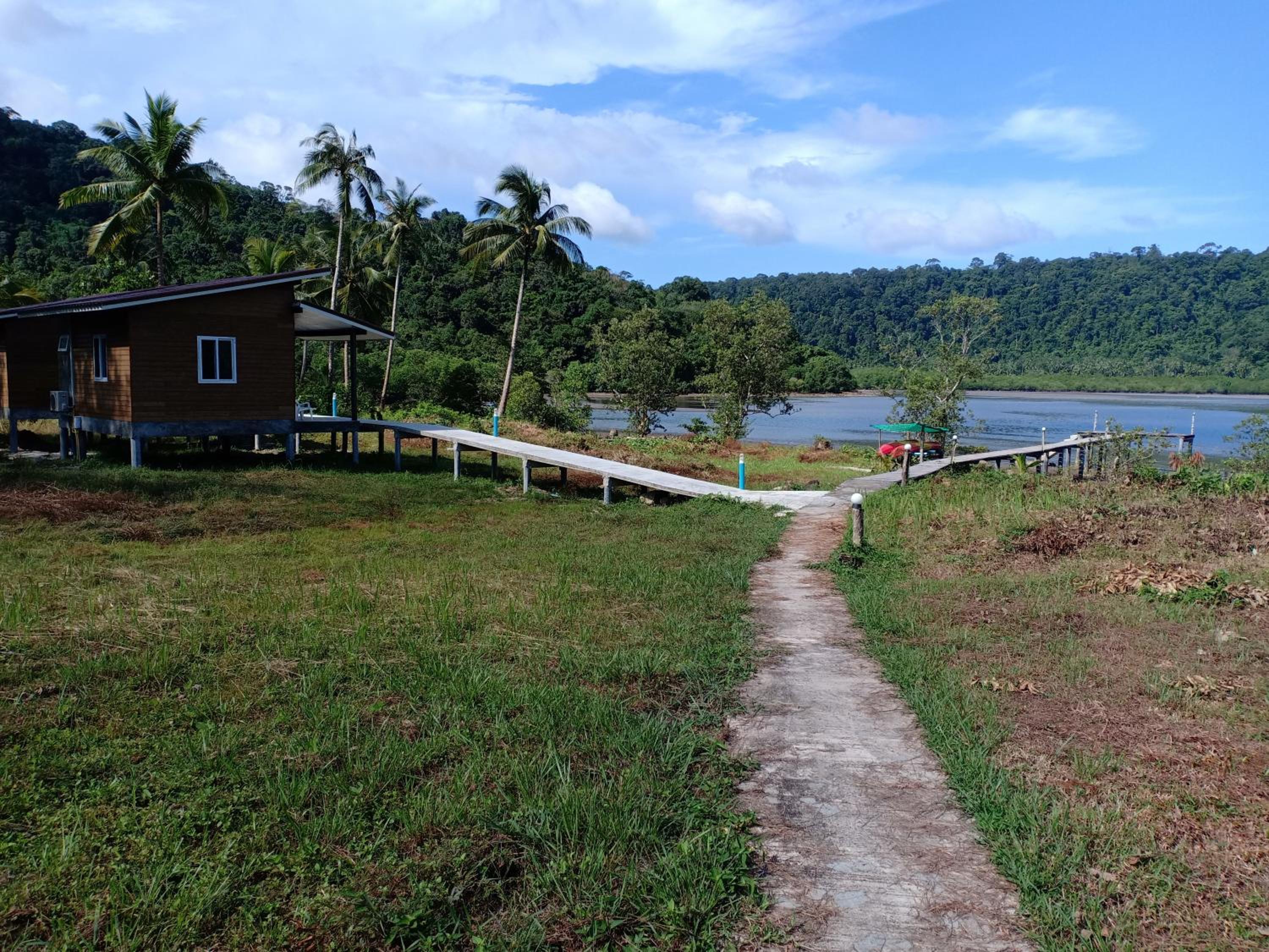 Bungalow - Water Front  photo 2