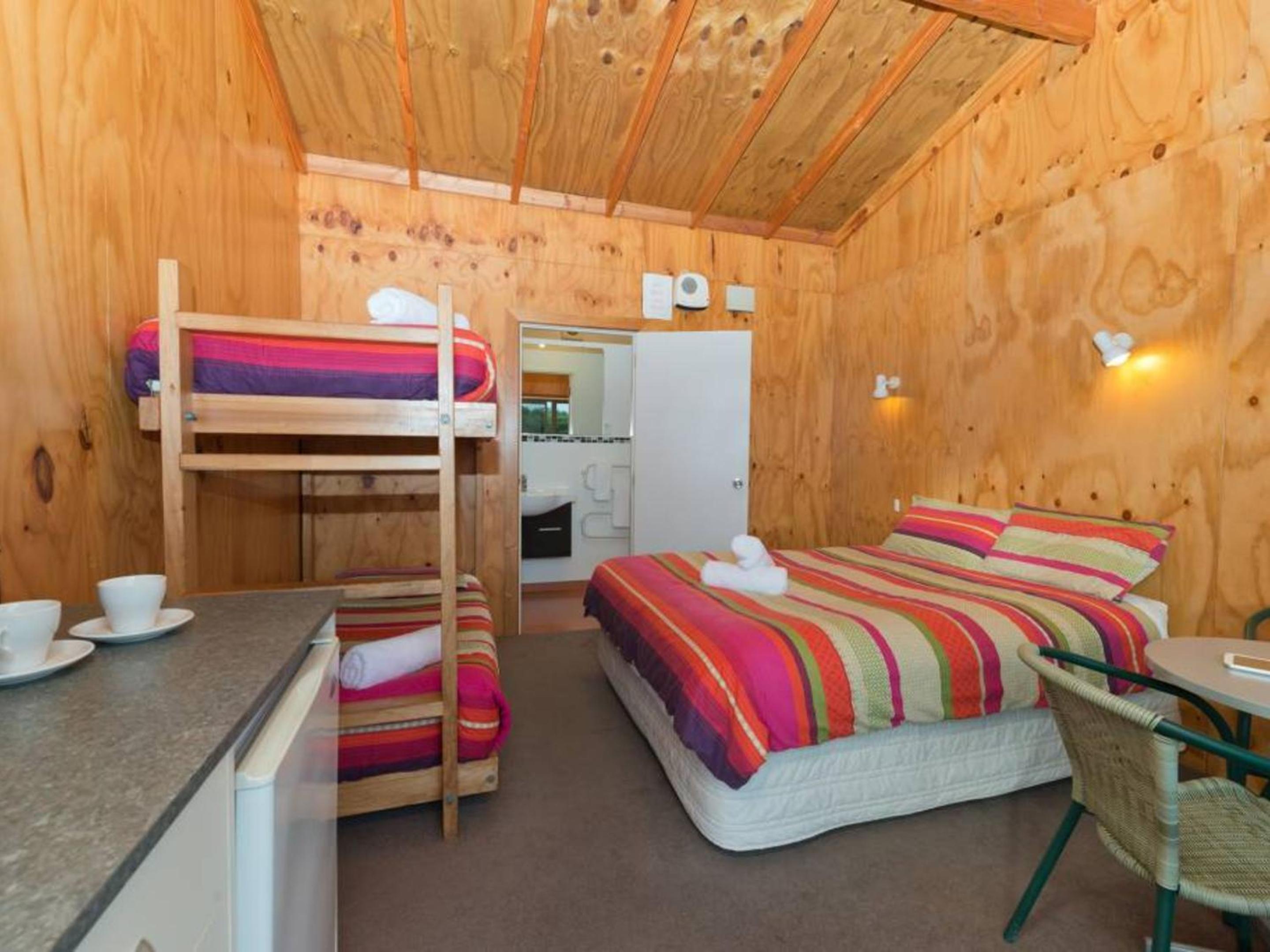 Deluxe Cabin with Ensuite (4 People) photo 2