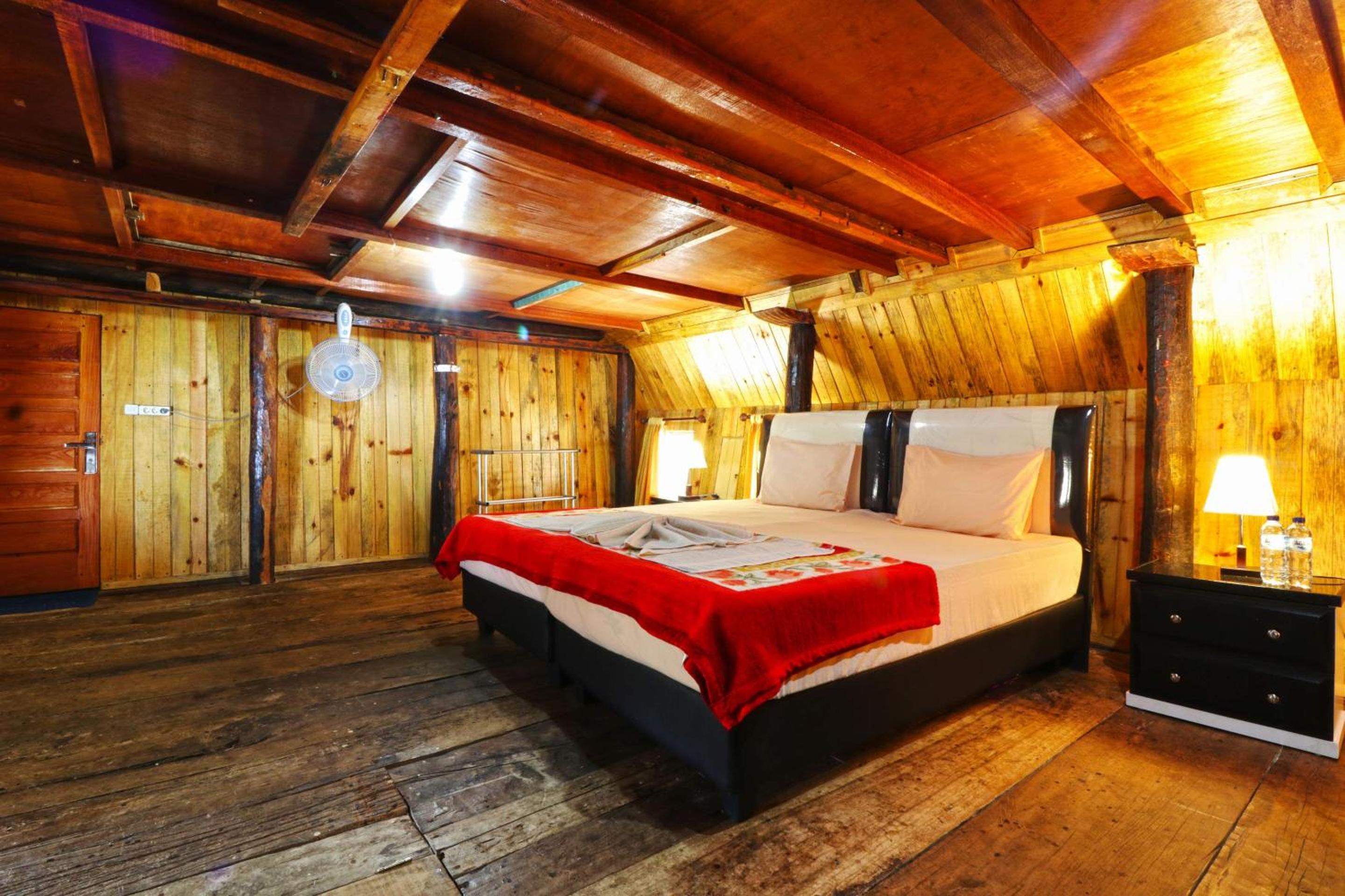 Traditional Batak Bungalow photo 1