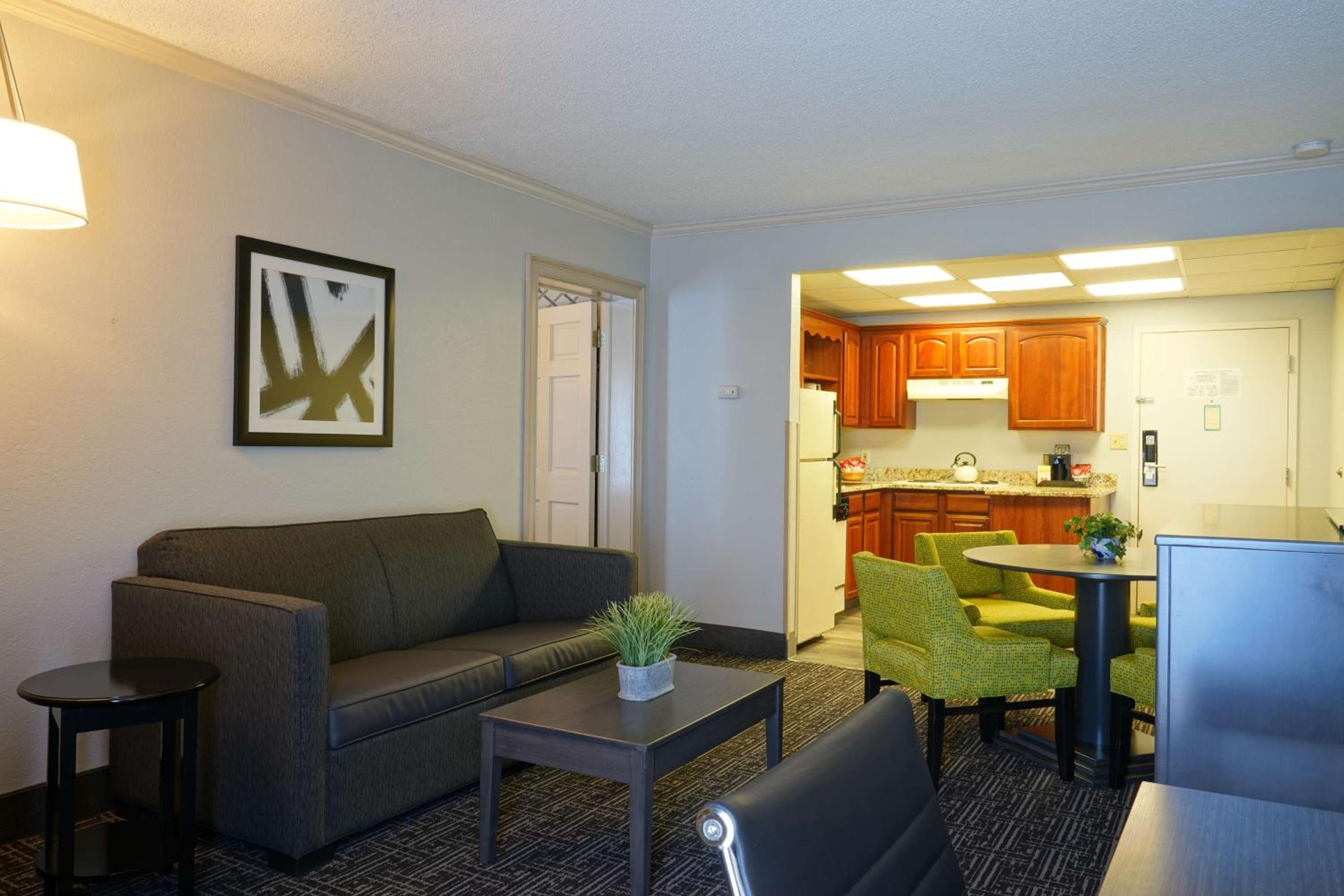 King Suite with Sofa Bed - Non-Smoking - Photo 2