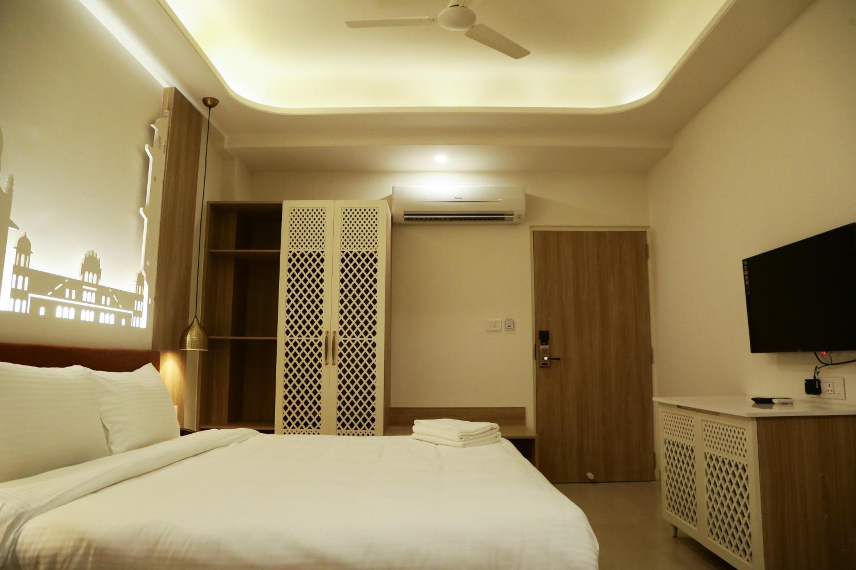 Superior Double Room - Photo 11