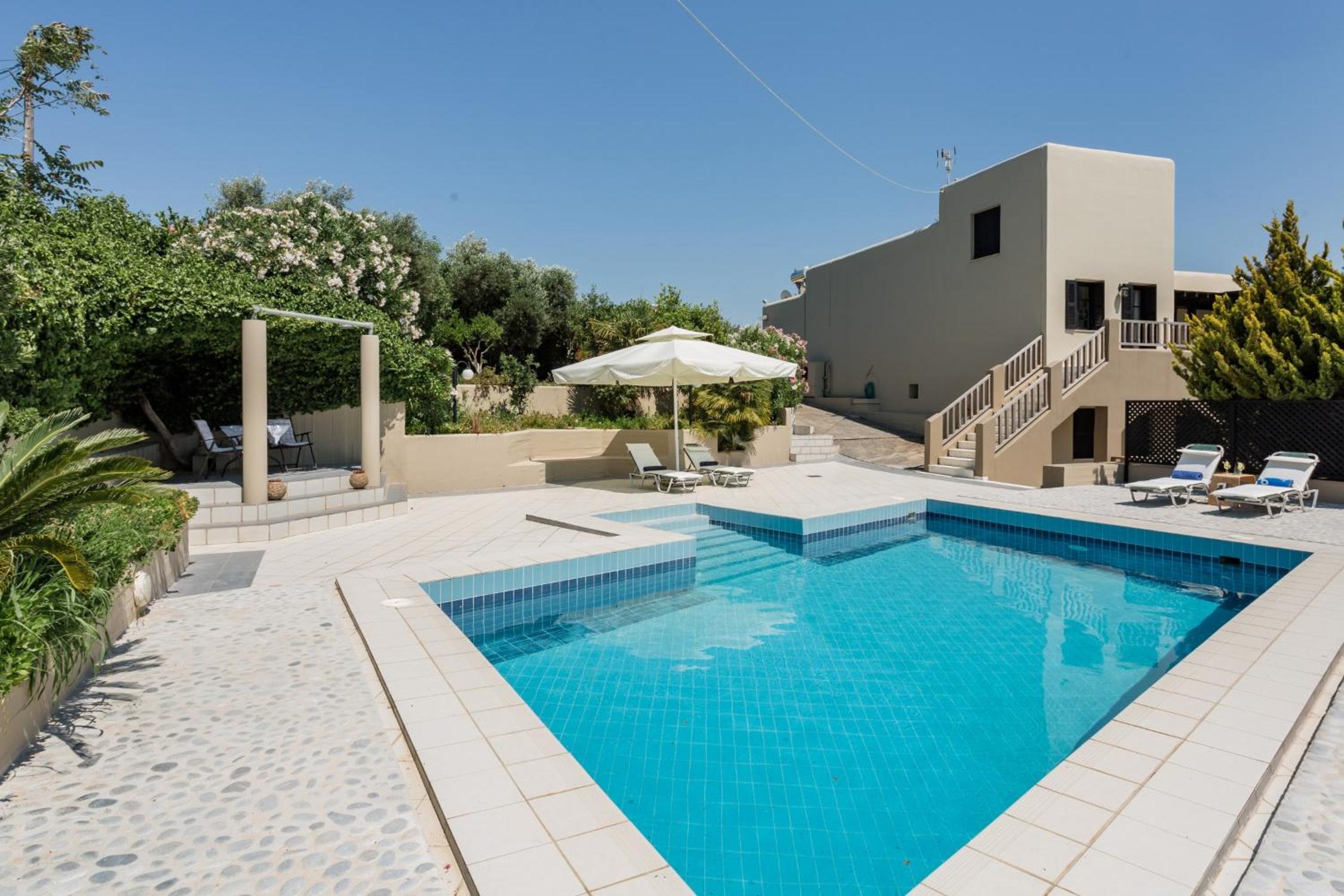LUX STUDIO IN 4* SECLUDED VILLA WITH POOL - Photo 10
