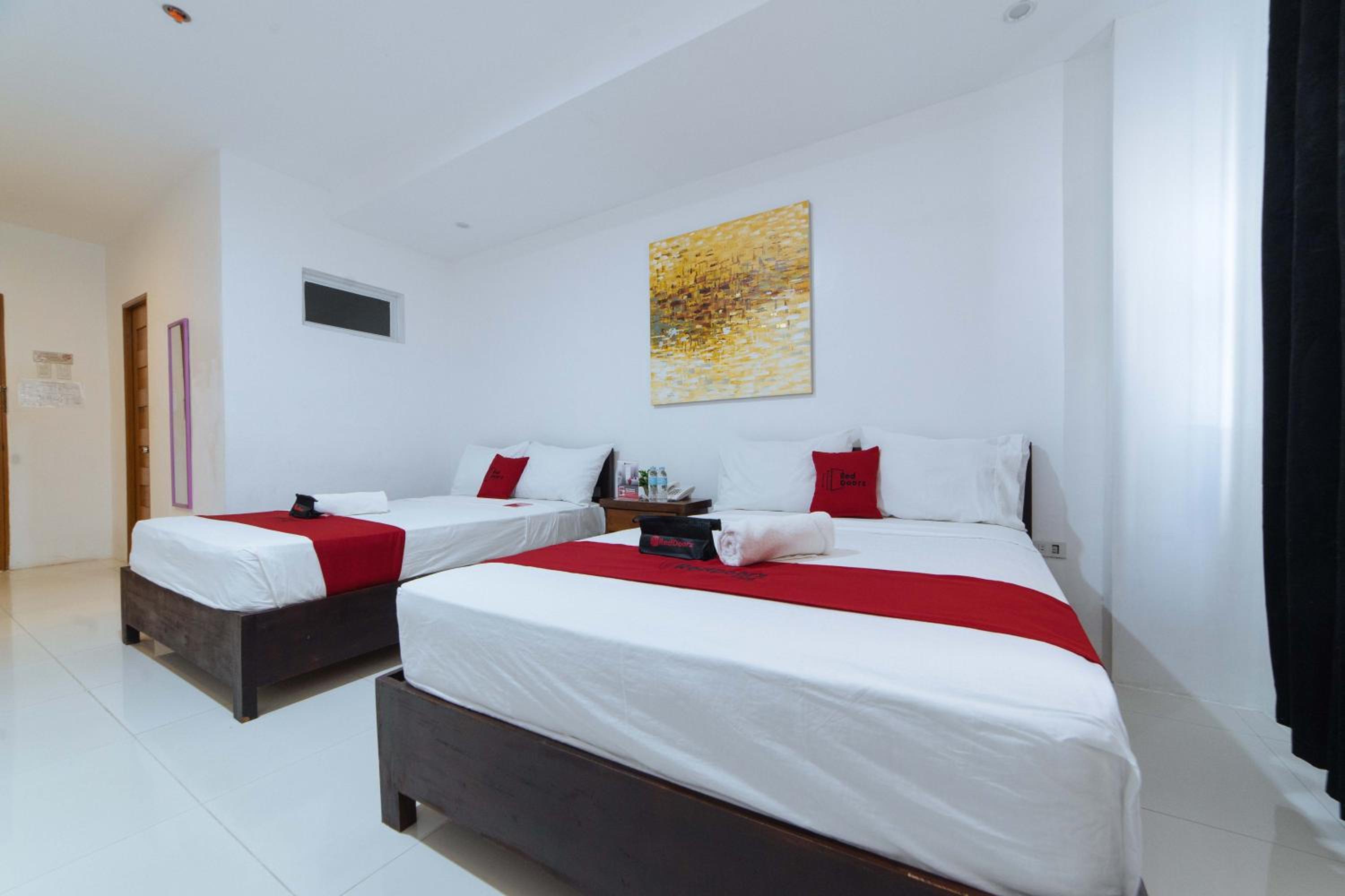 Deluxe Triple Room - Photo 2