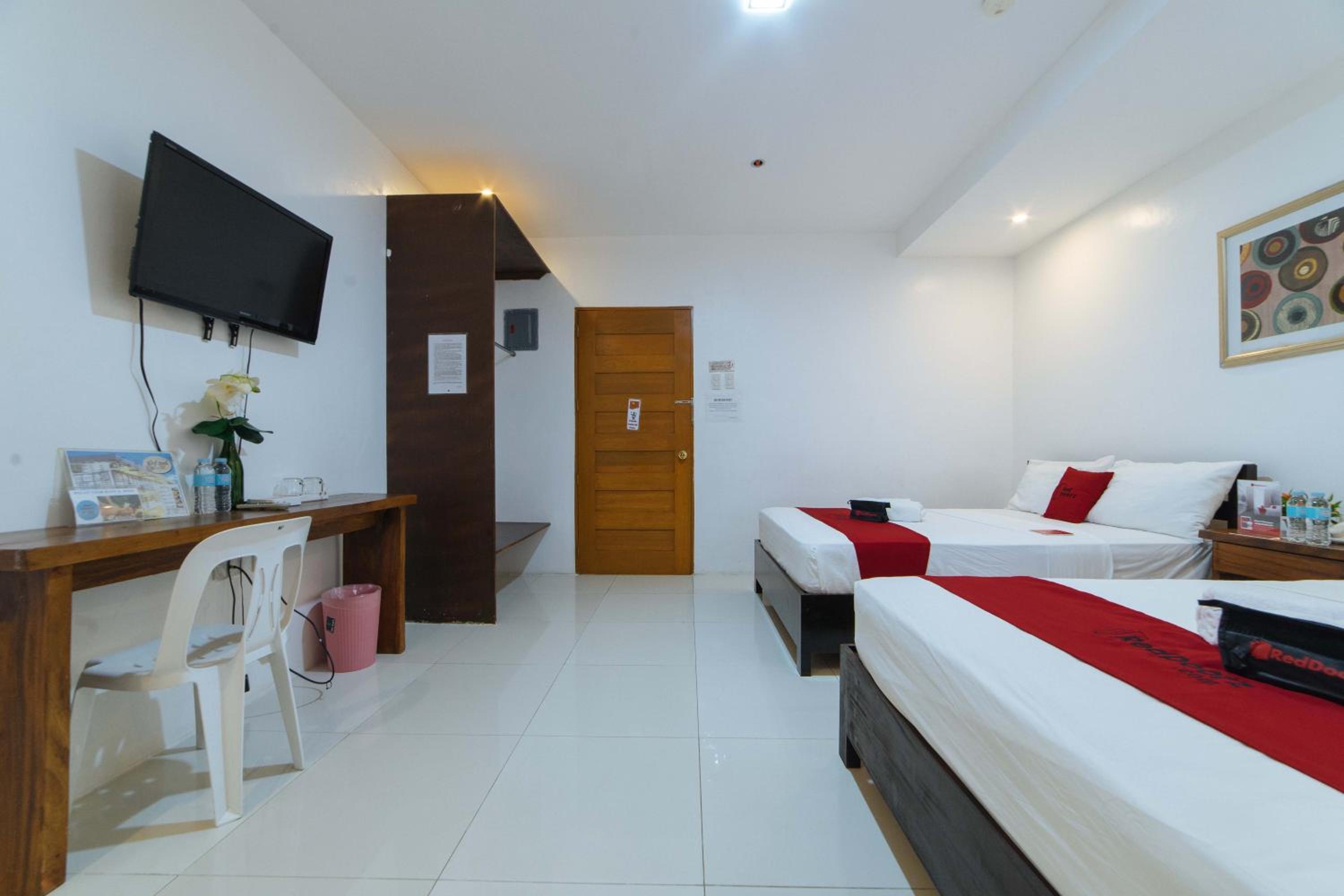 Deluxe Room - Photo 1