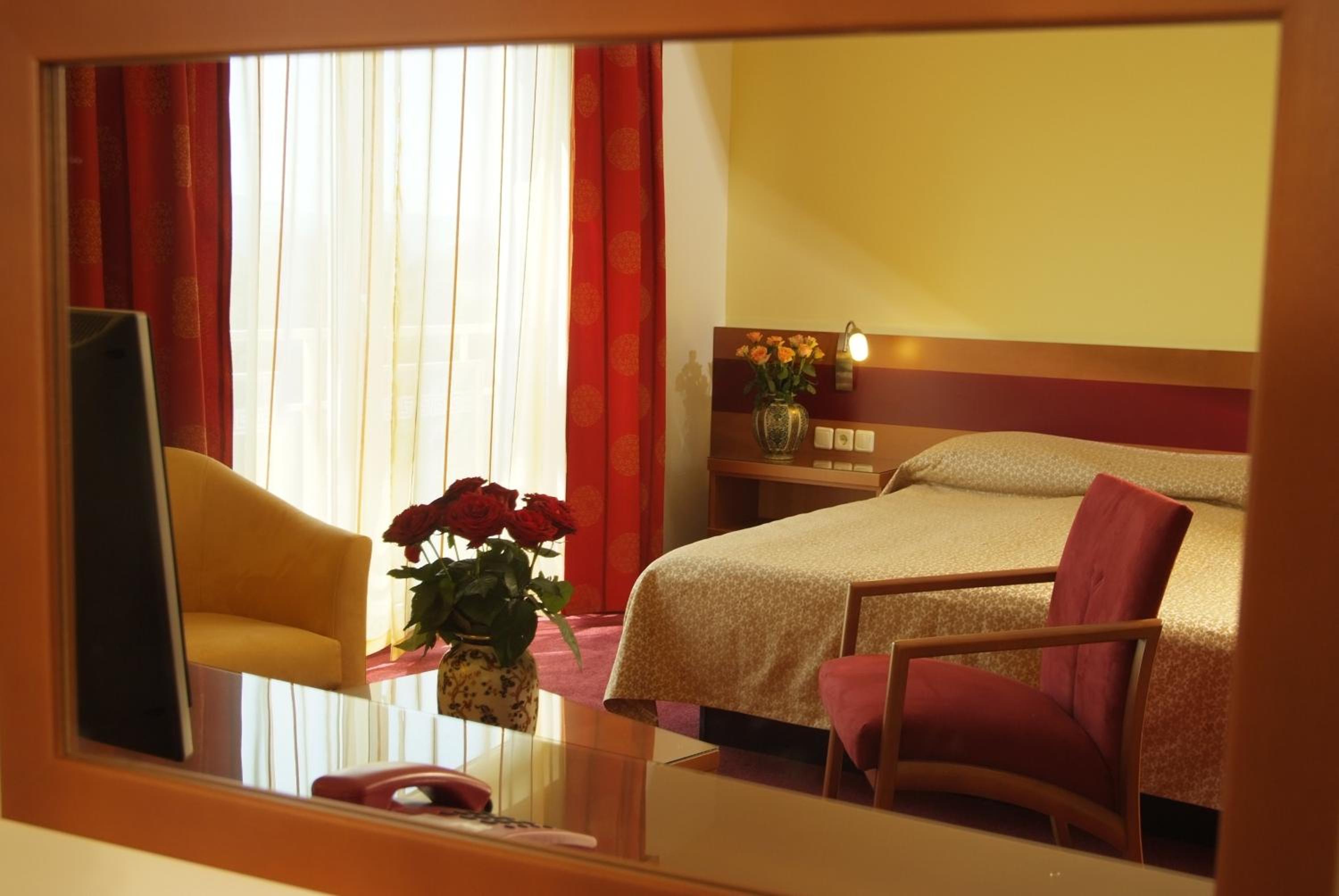 Deluxe Double Room photo 3