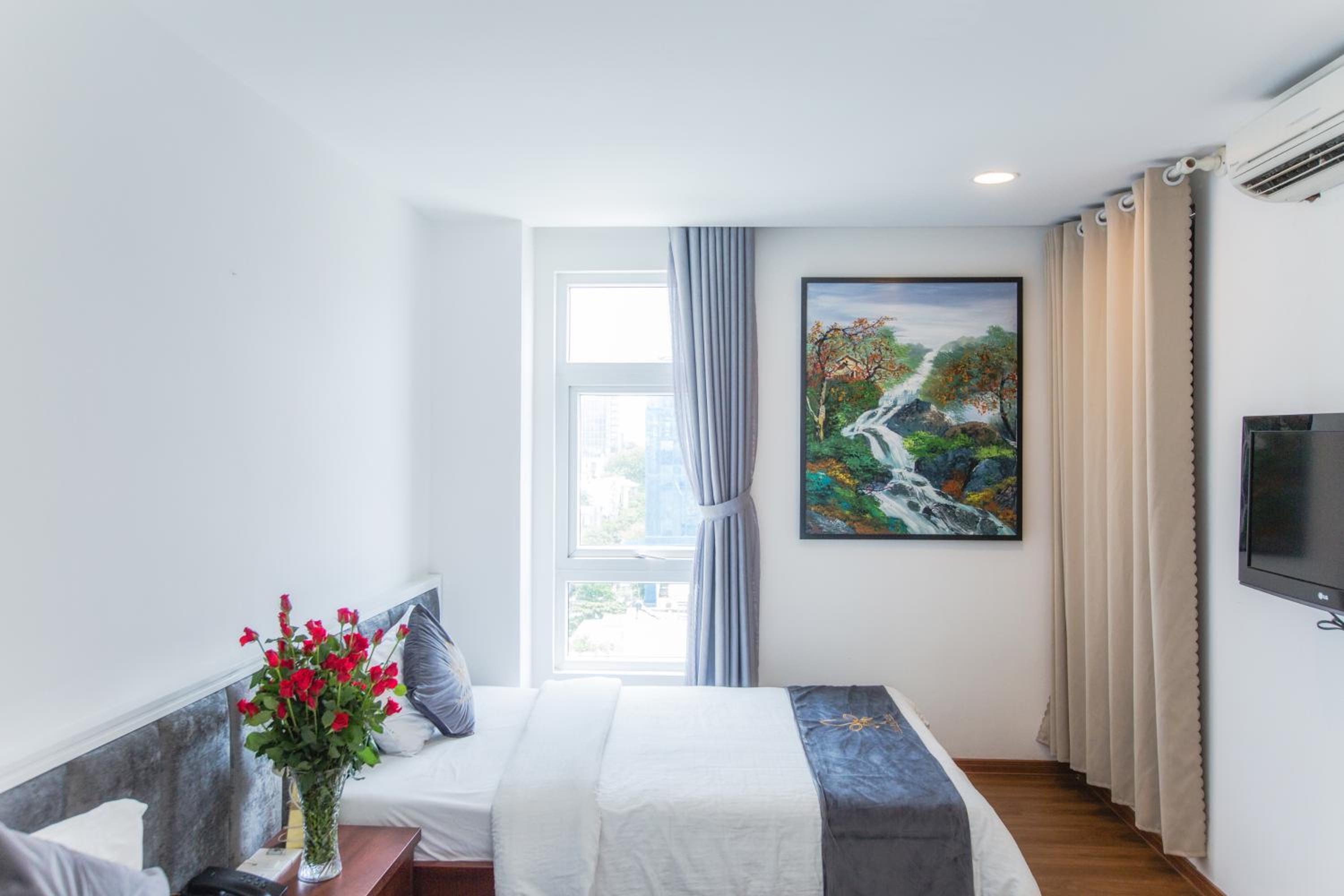 Twin Room with City View