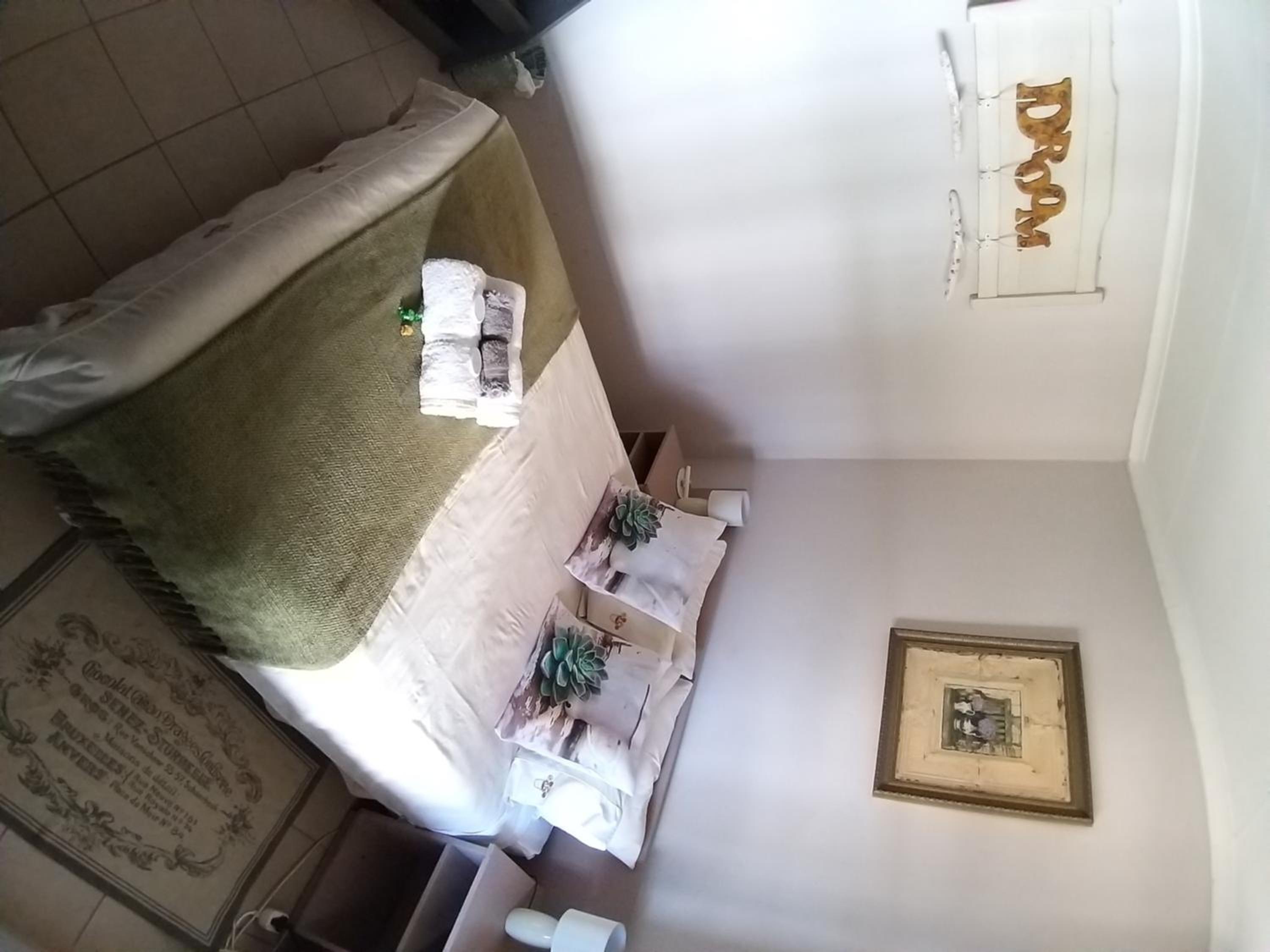 Deluxe Double Room with Shower photo 3
