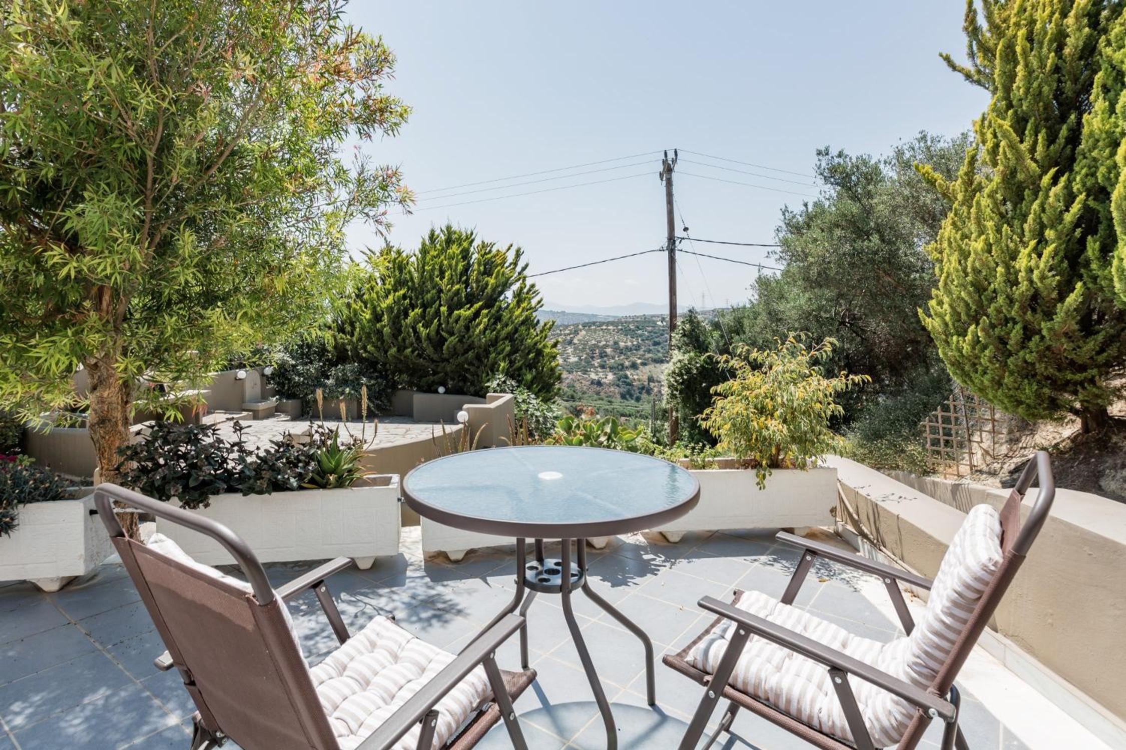 LUX STUDIO IN 4* SECLUDED VILLA WITH POOL - Photo 4