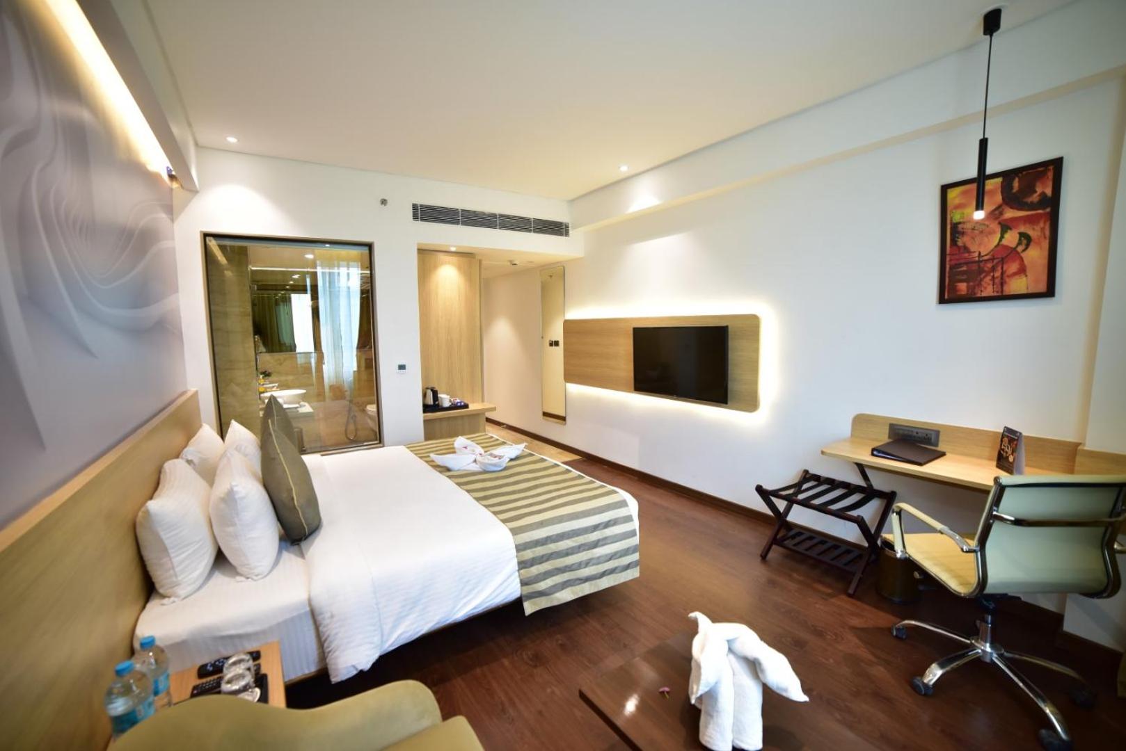 Deluxe Double Room with 10% discount on F&B - Photo 4