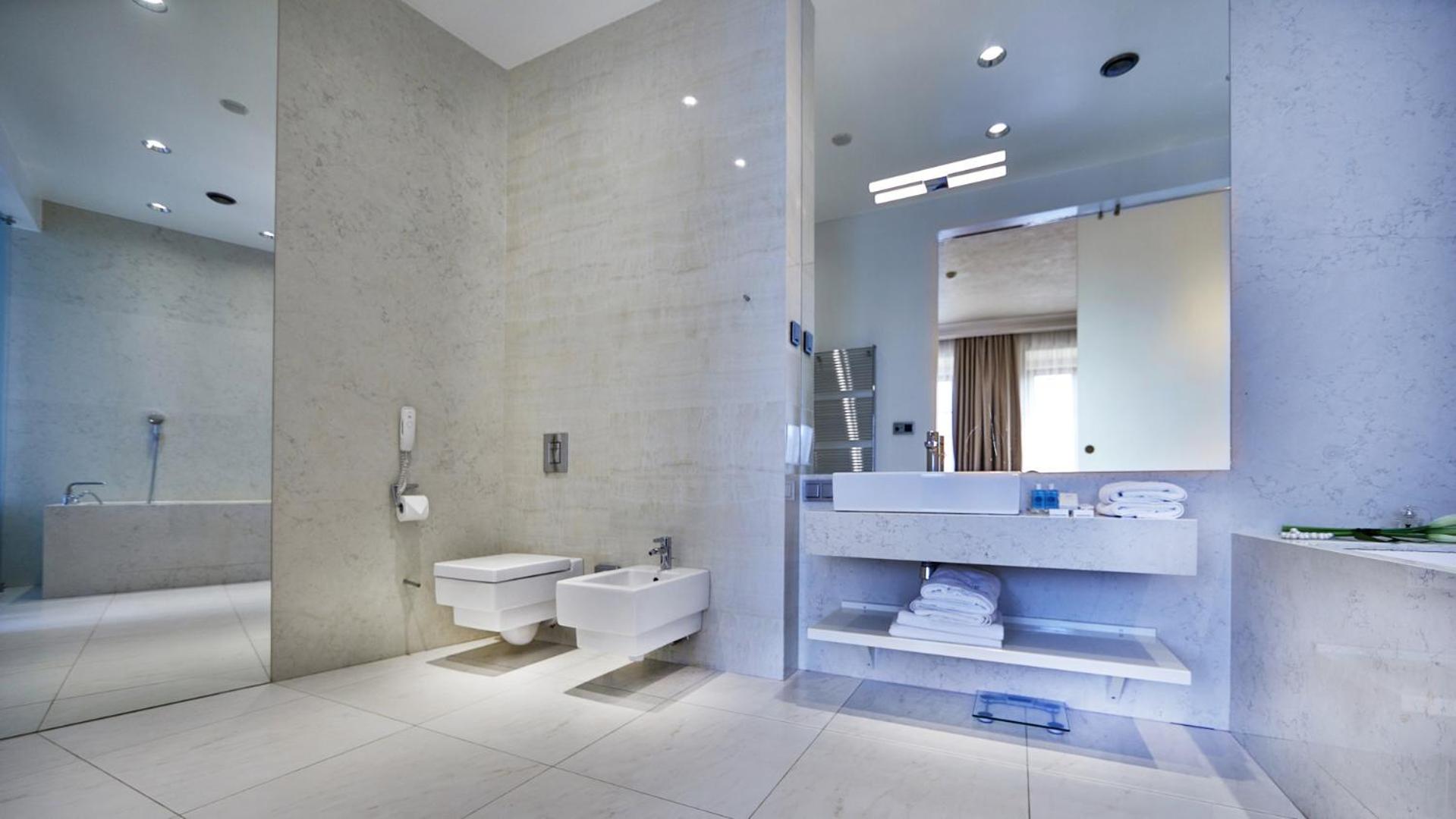Standard Double or Twin Room - Photo 3