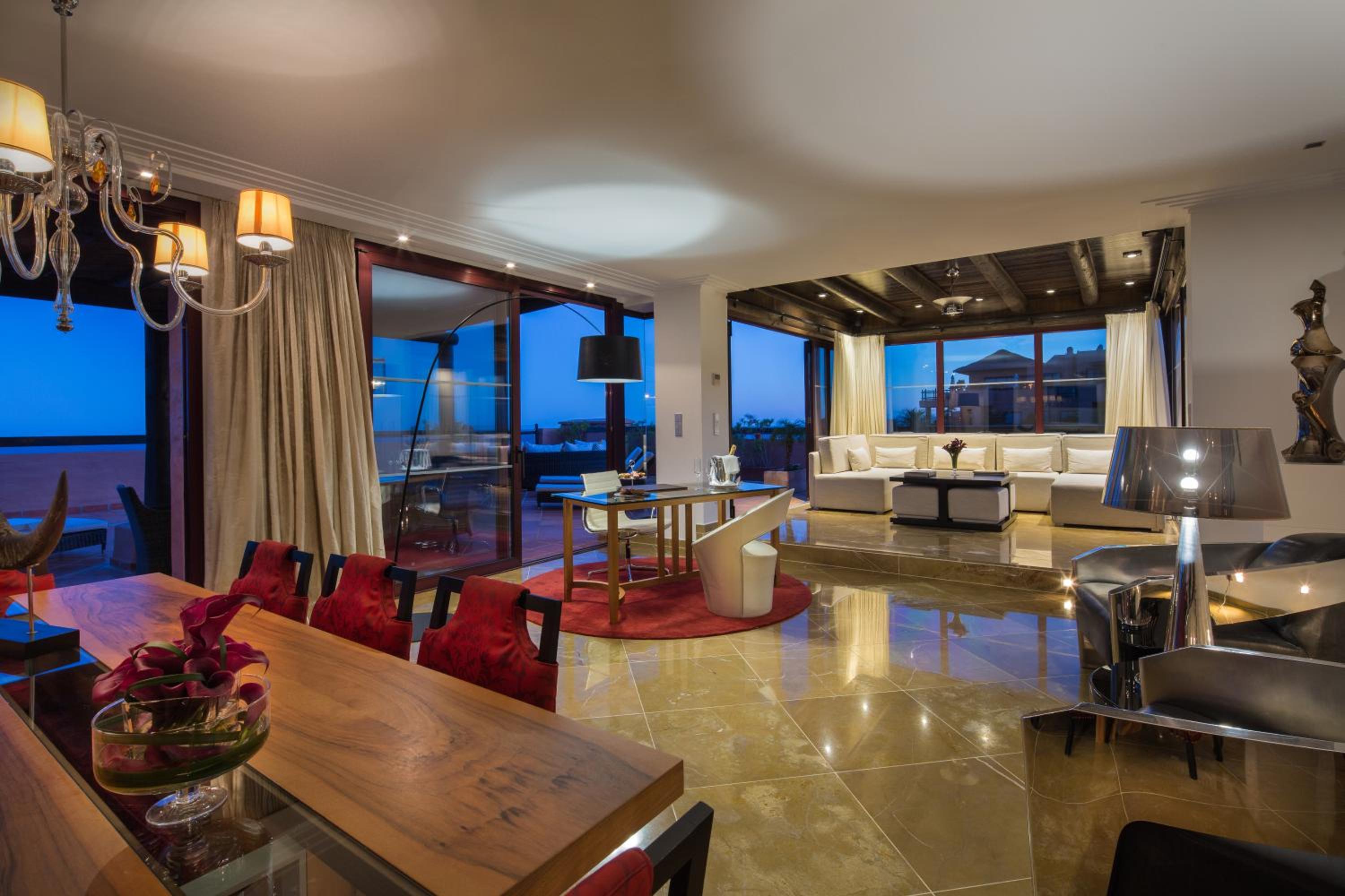 Suite Real