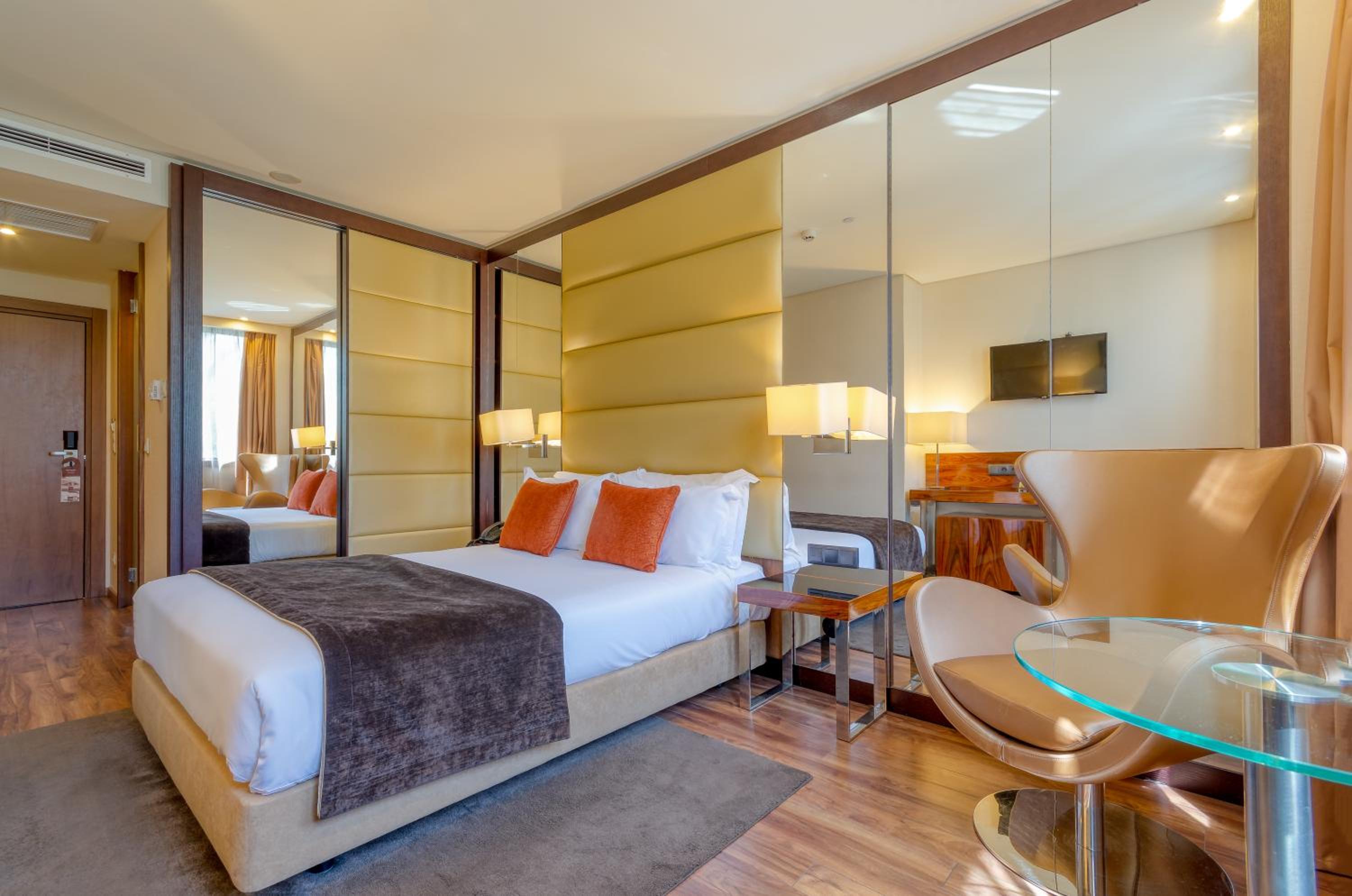 Superior Double Room - Photo 2