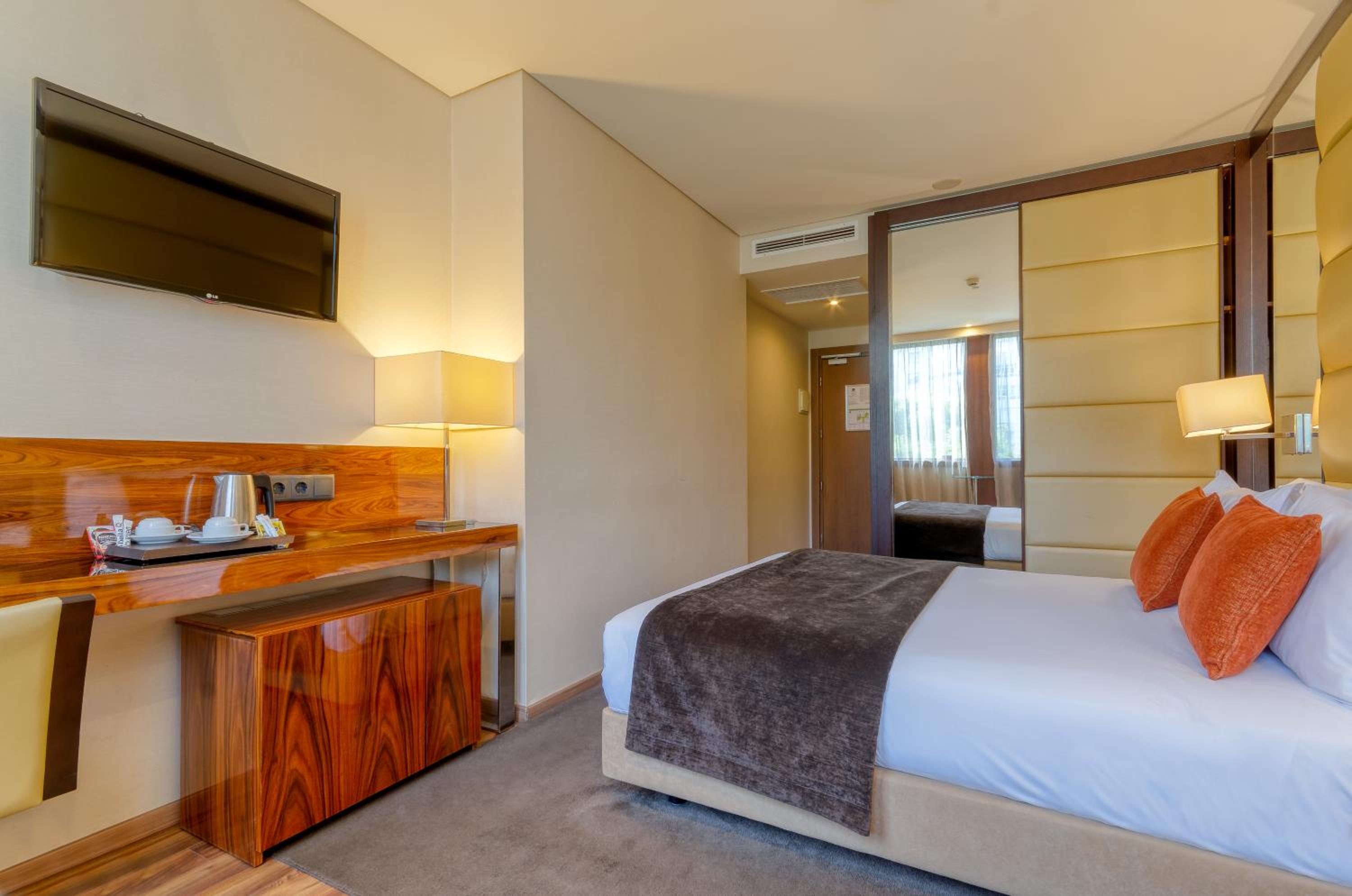 Superior Double Room - Photo 3