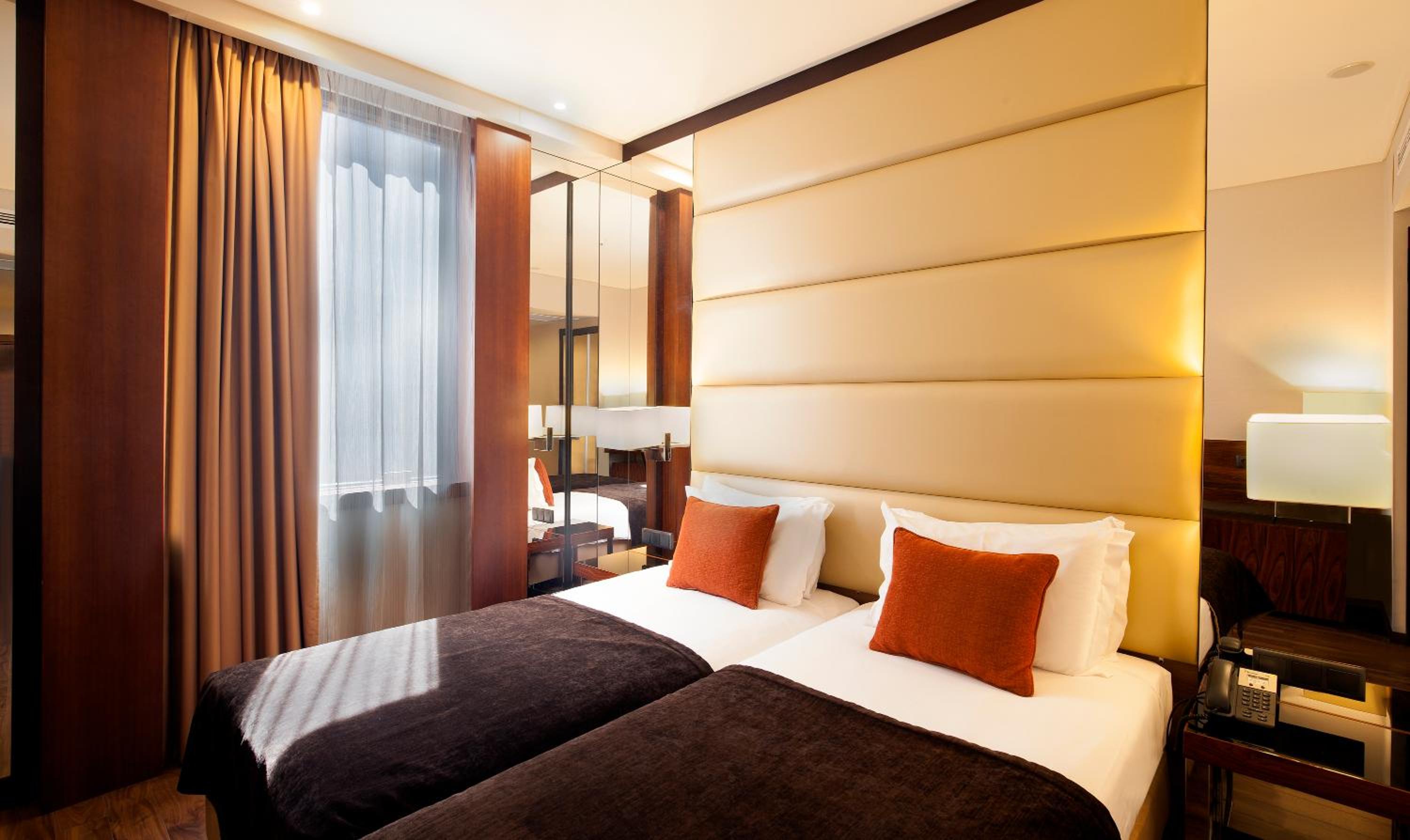 Superior Twin Room - Photo 5