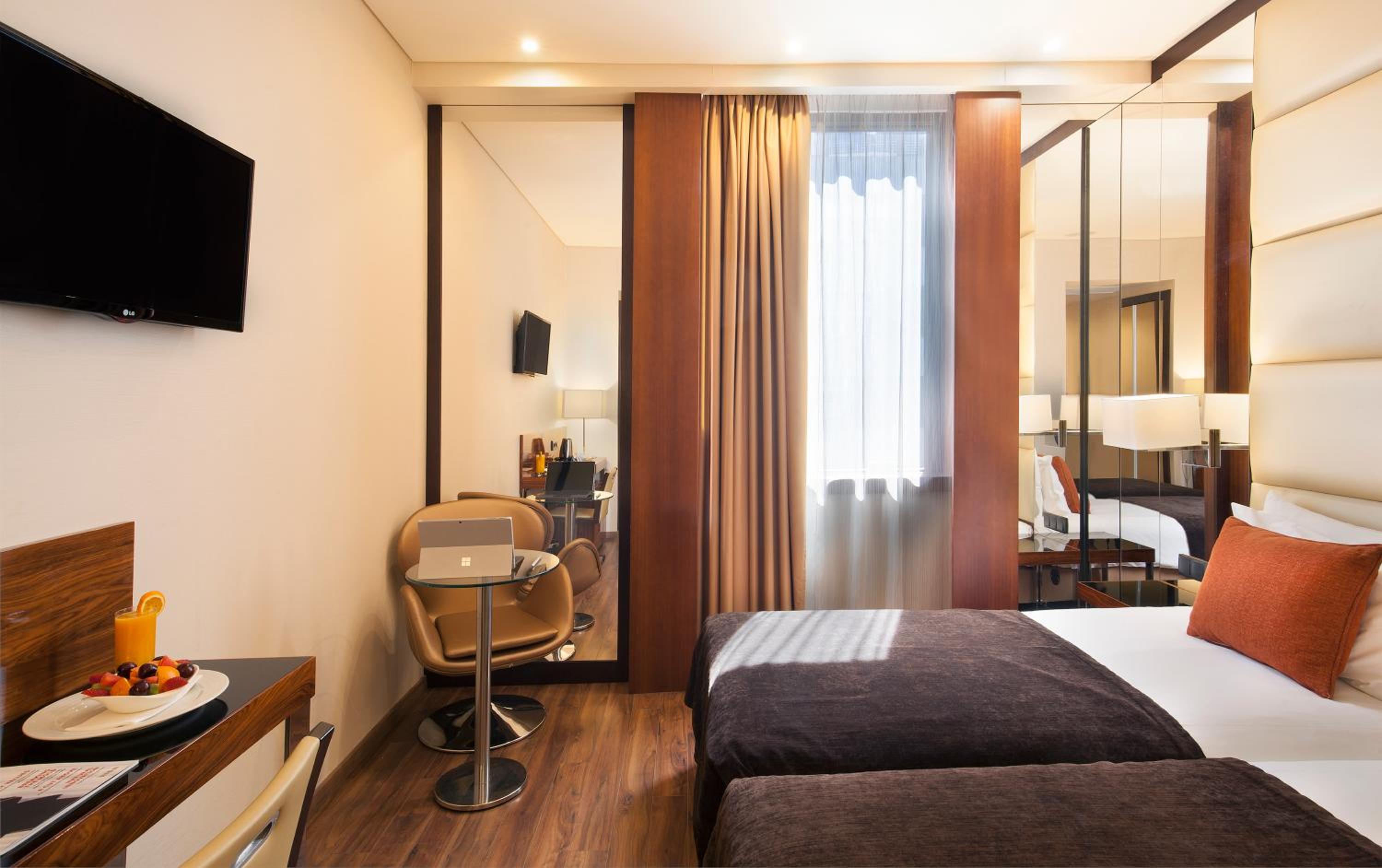 Superior Twin Room - Photo 6