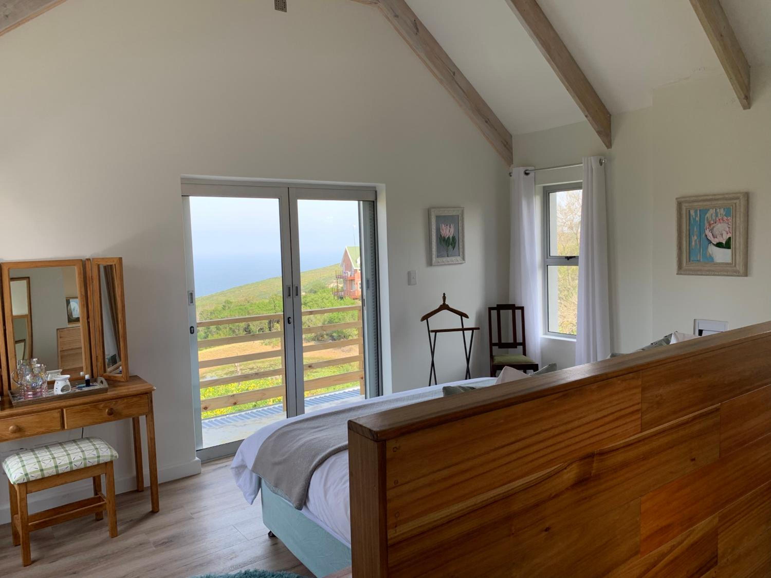 Two-Bedroom House - Photo 1