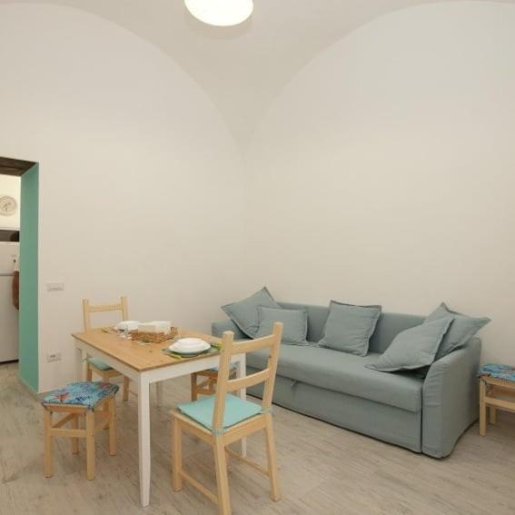 One-Bedroom House photo 3