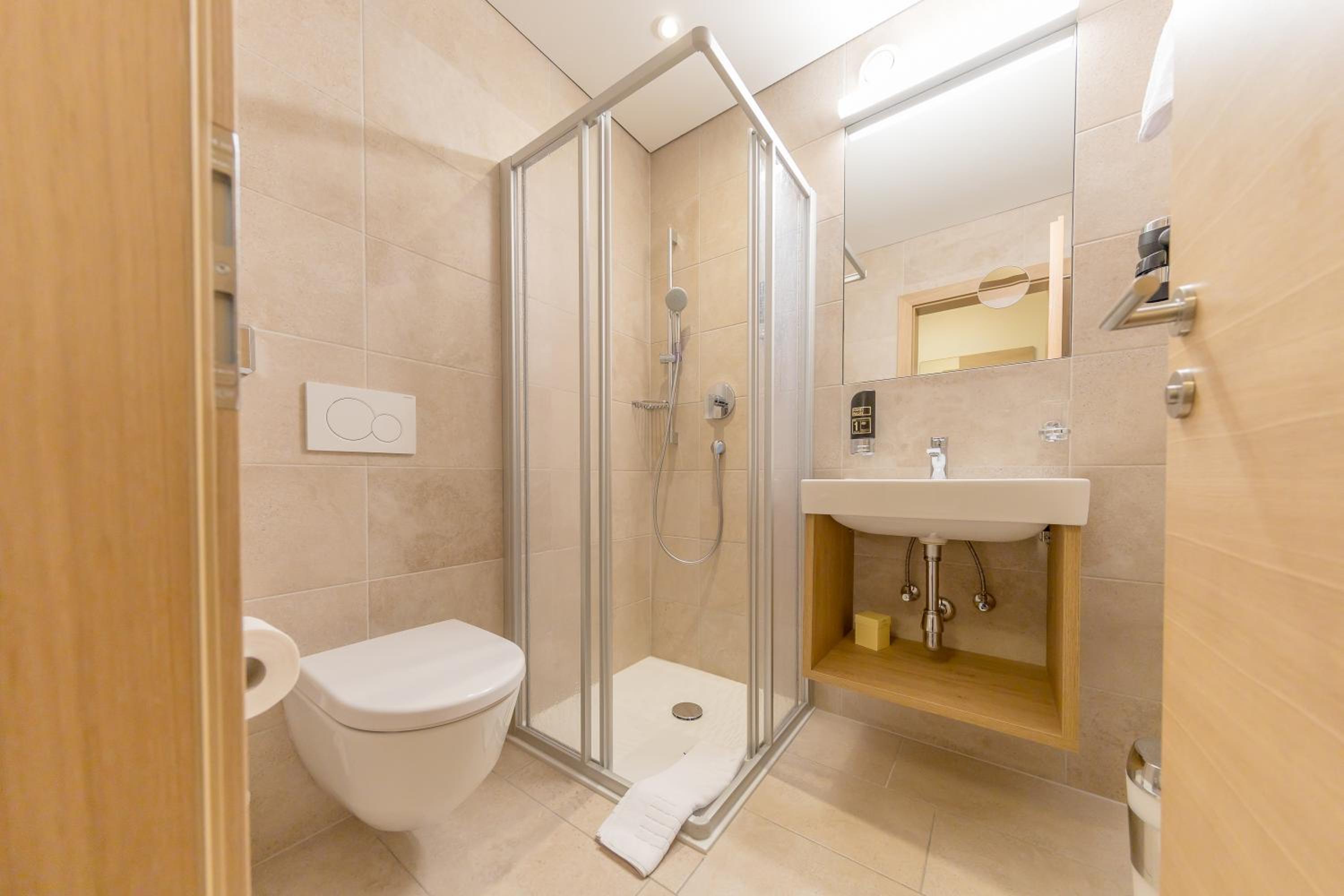 Single Room photo 3