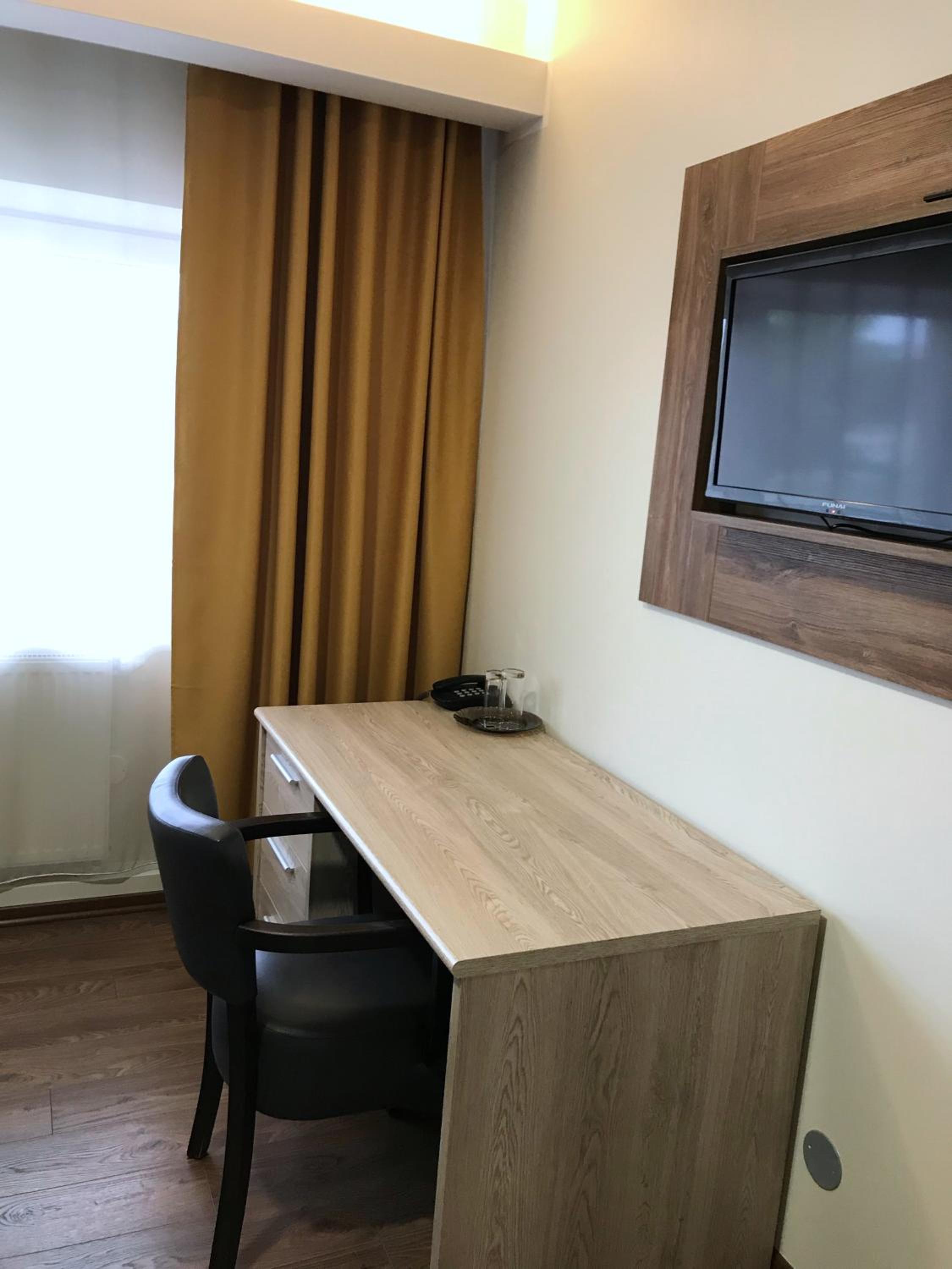 Twin Room - Photo 1