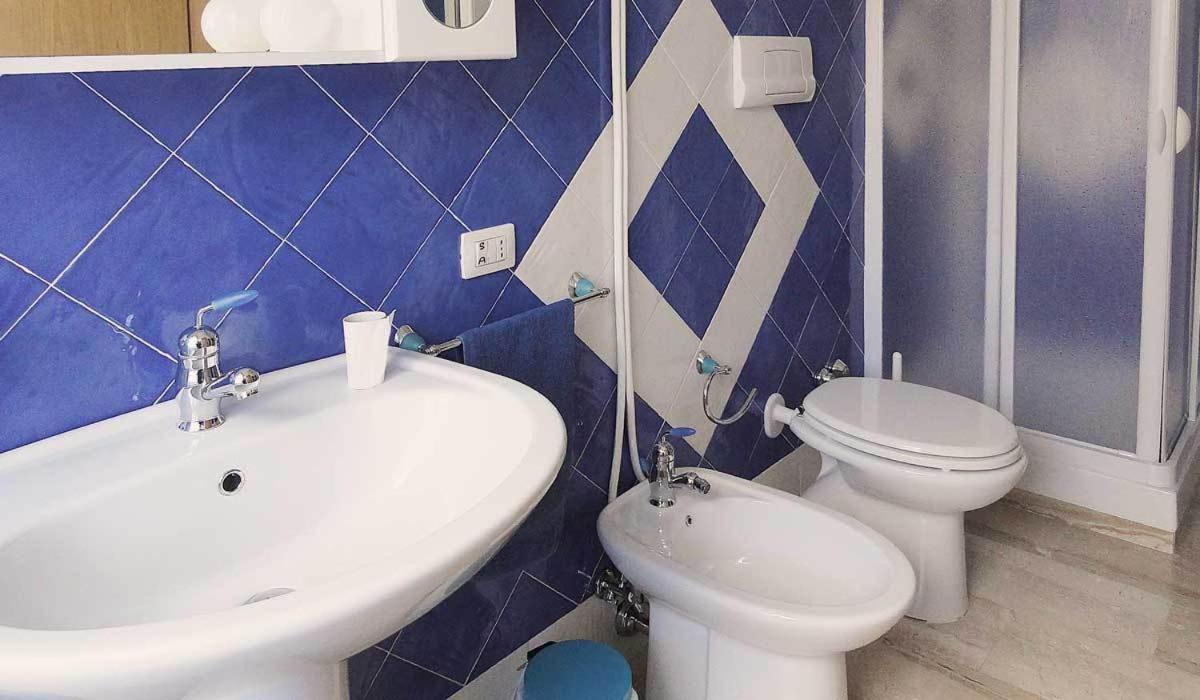 Double or Twin Room - Photo 4