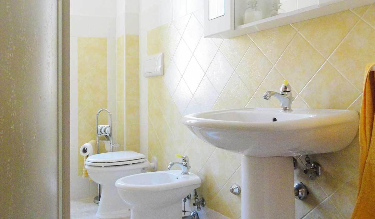 Double or Twin Room - Photo 6