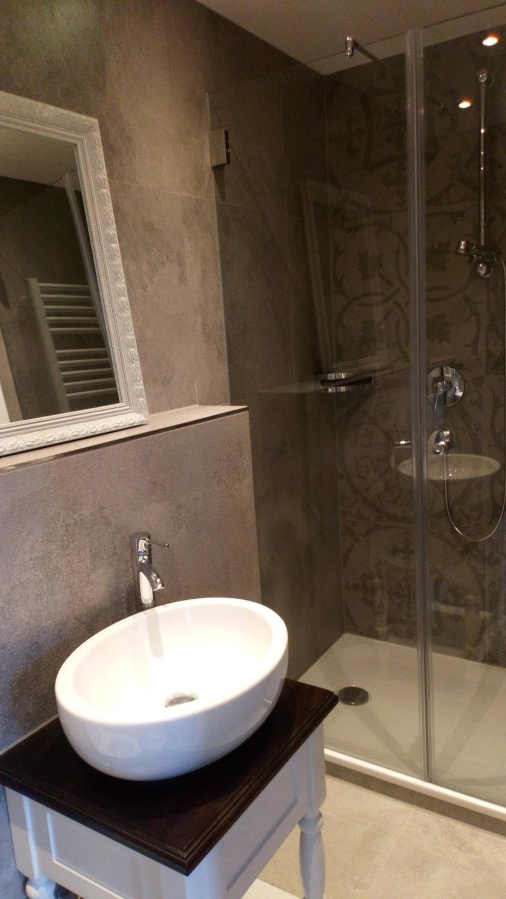 Single Room with Private Bathroom photo 2