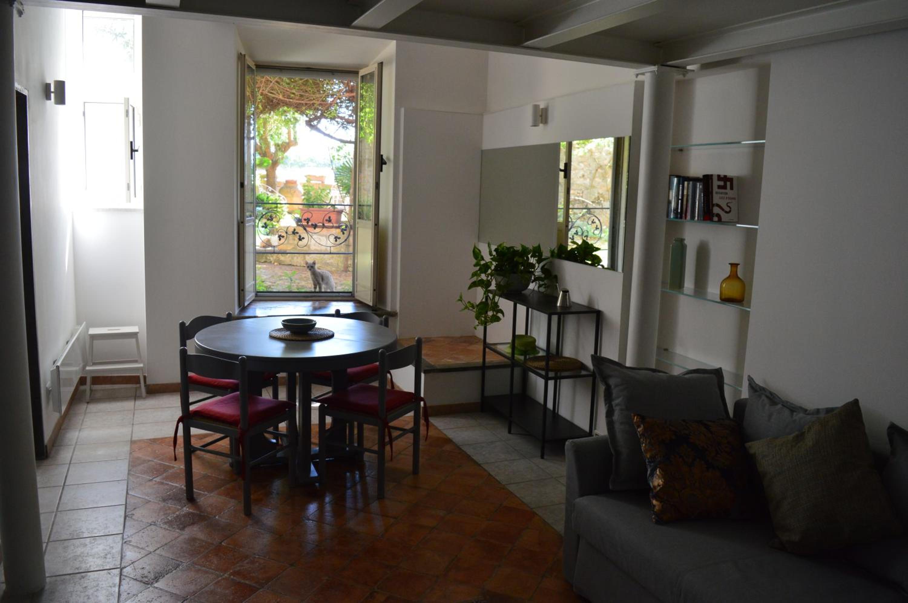 Apartment - Split Level