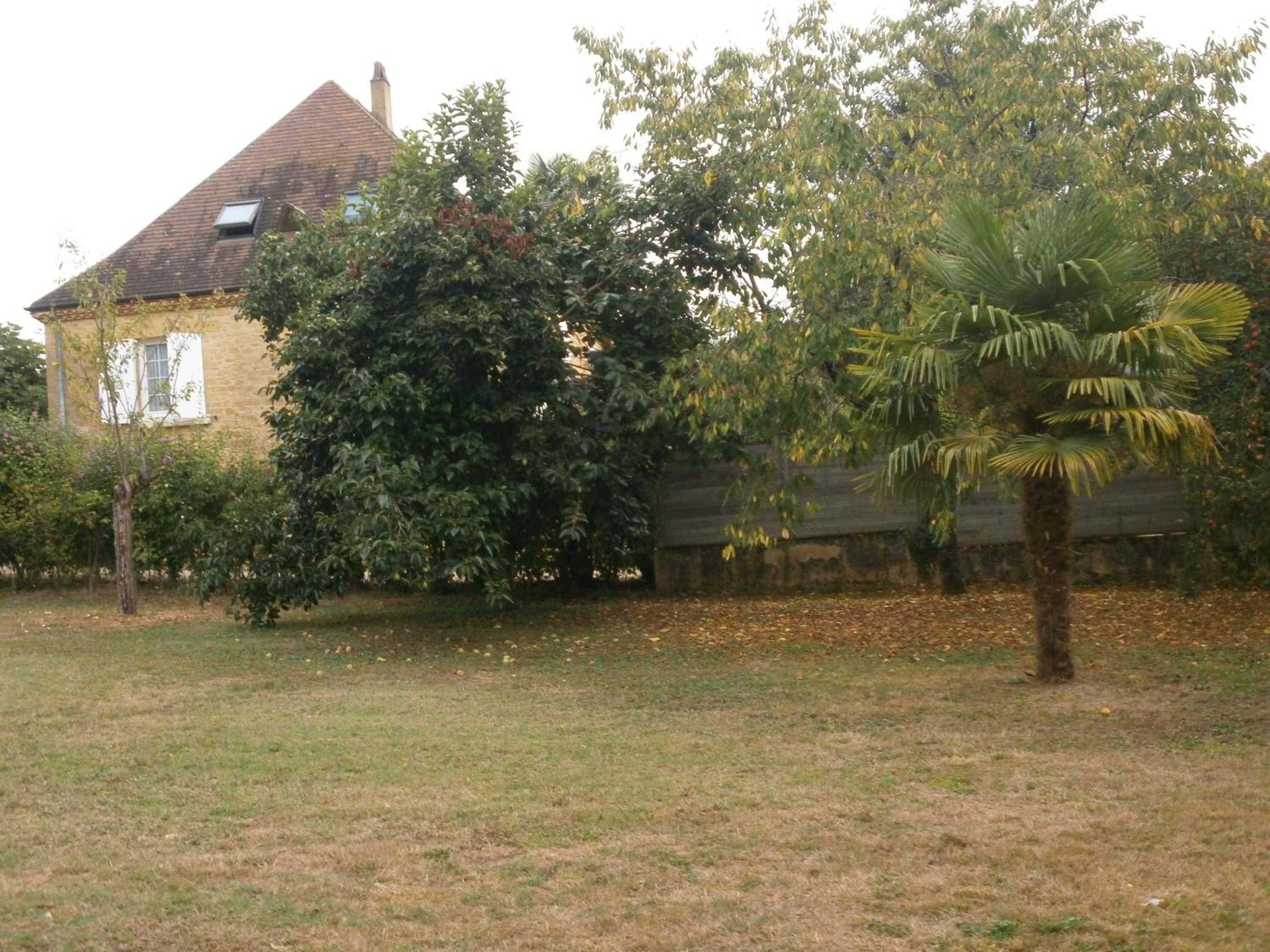 Double Room with Garden View - Photo 3