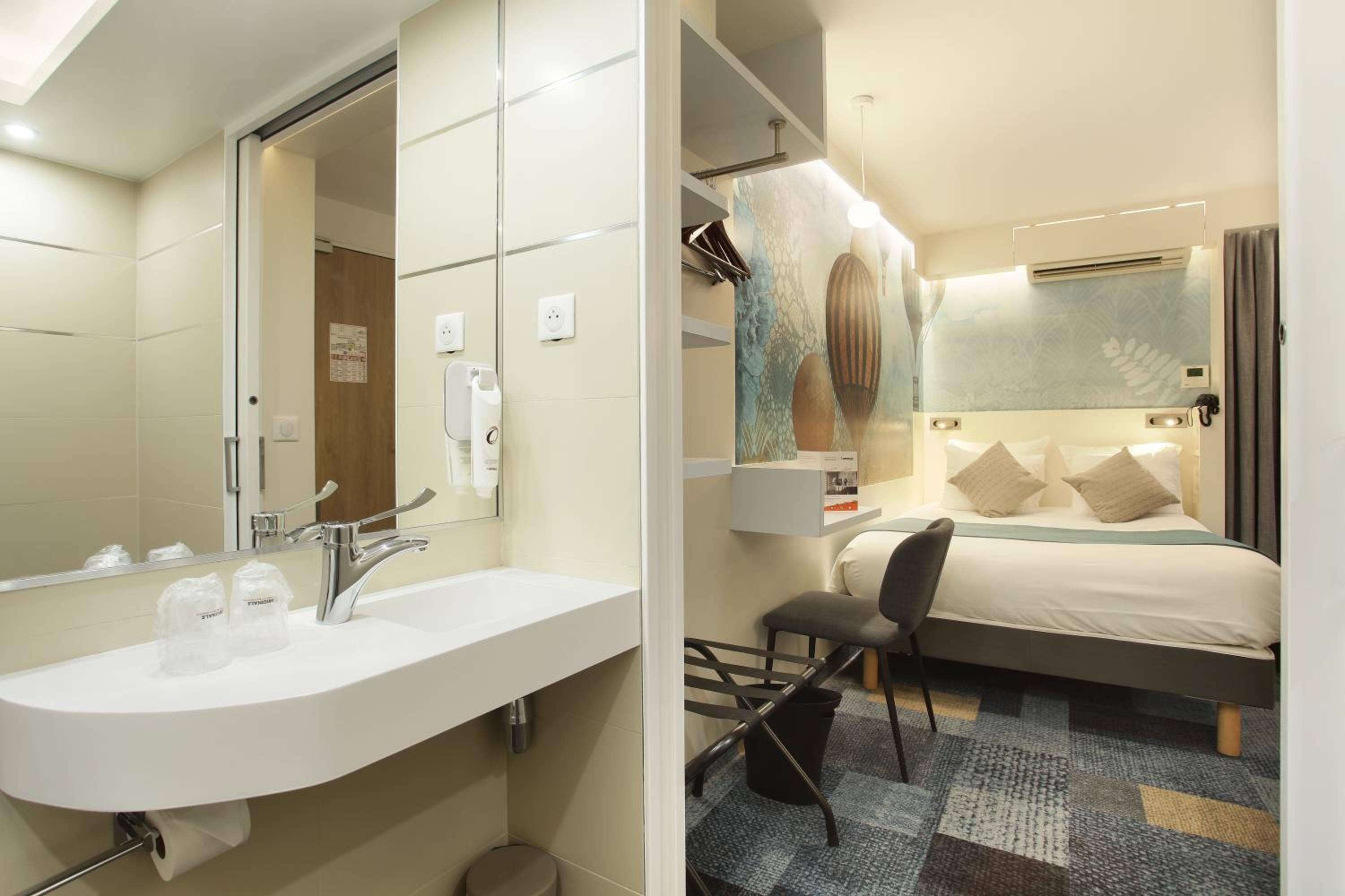 Comfort Double Room thumbnail 5