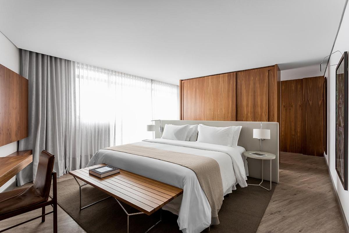 Superior King Suite