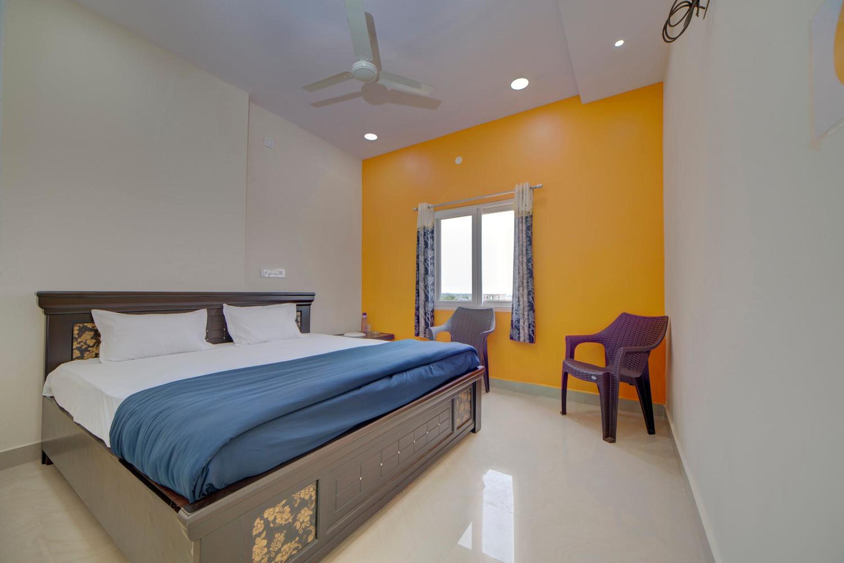 Budget Double Room photo 2