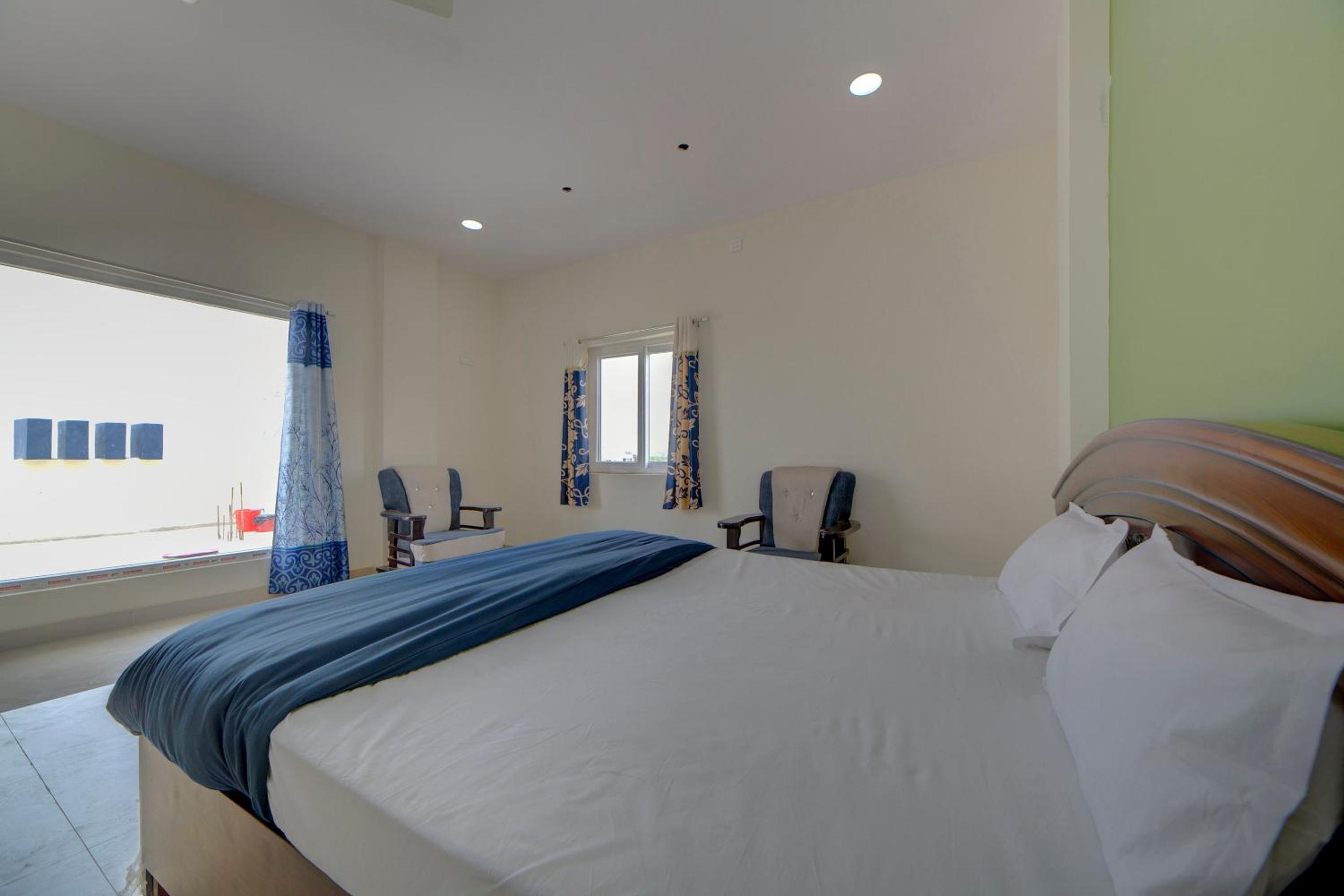 Budget Double Room photo 2