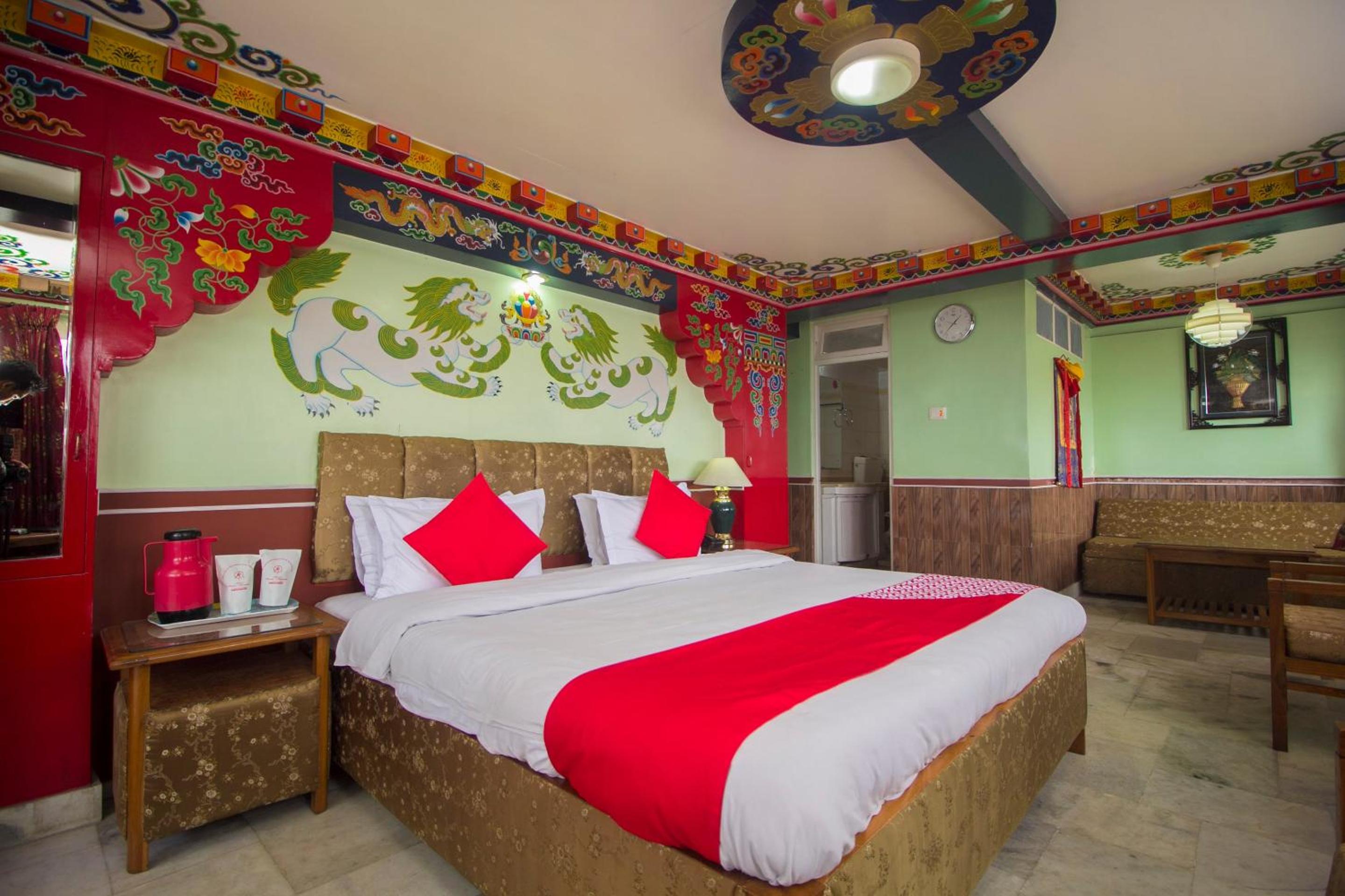 Deluxe Suite - Photo 10