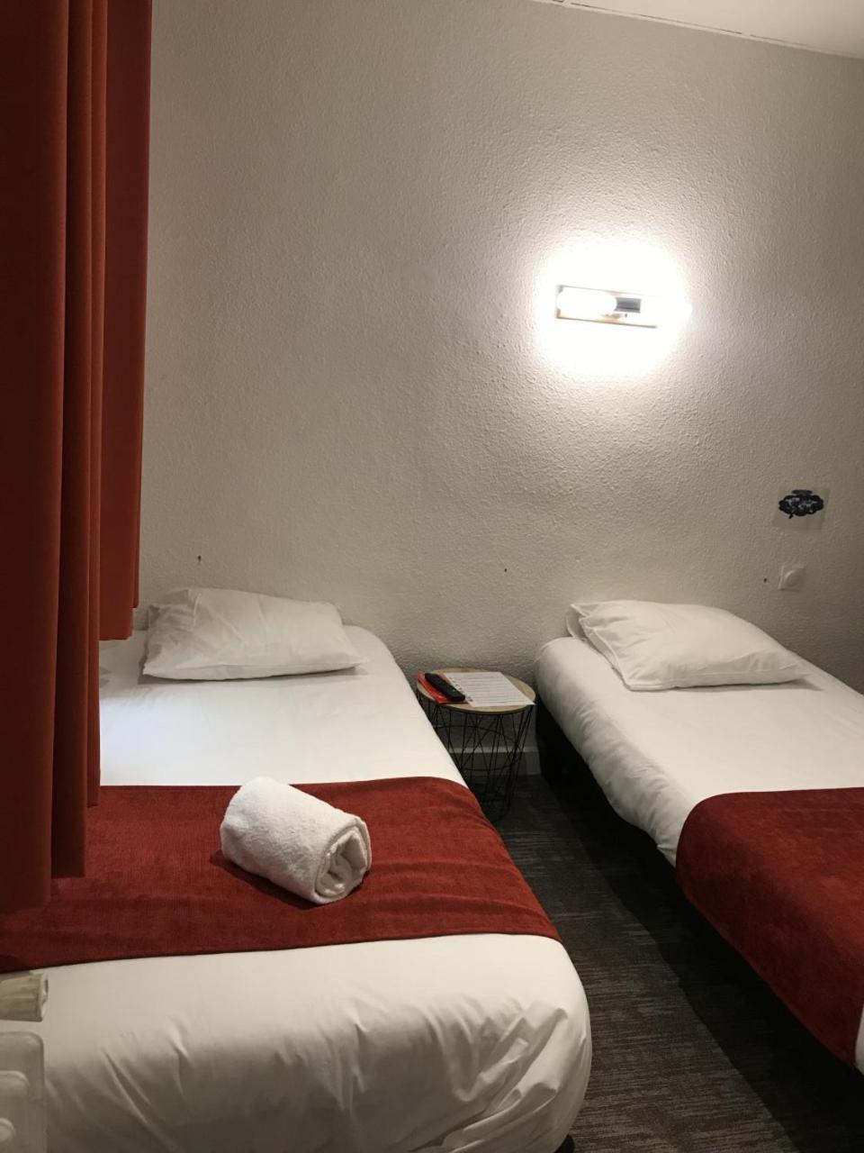 Twin Room - Photo 1