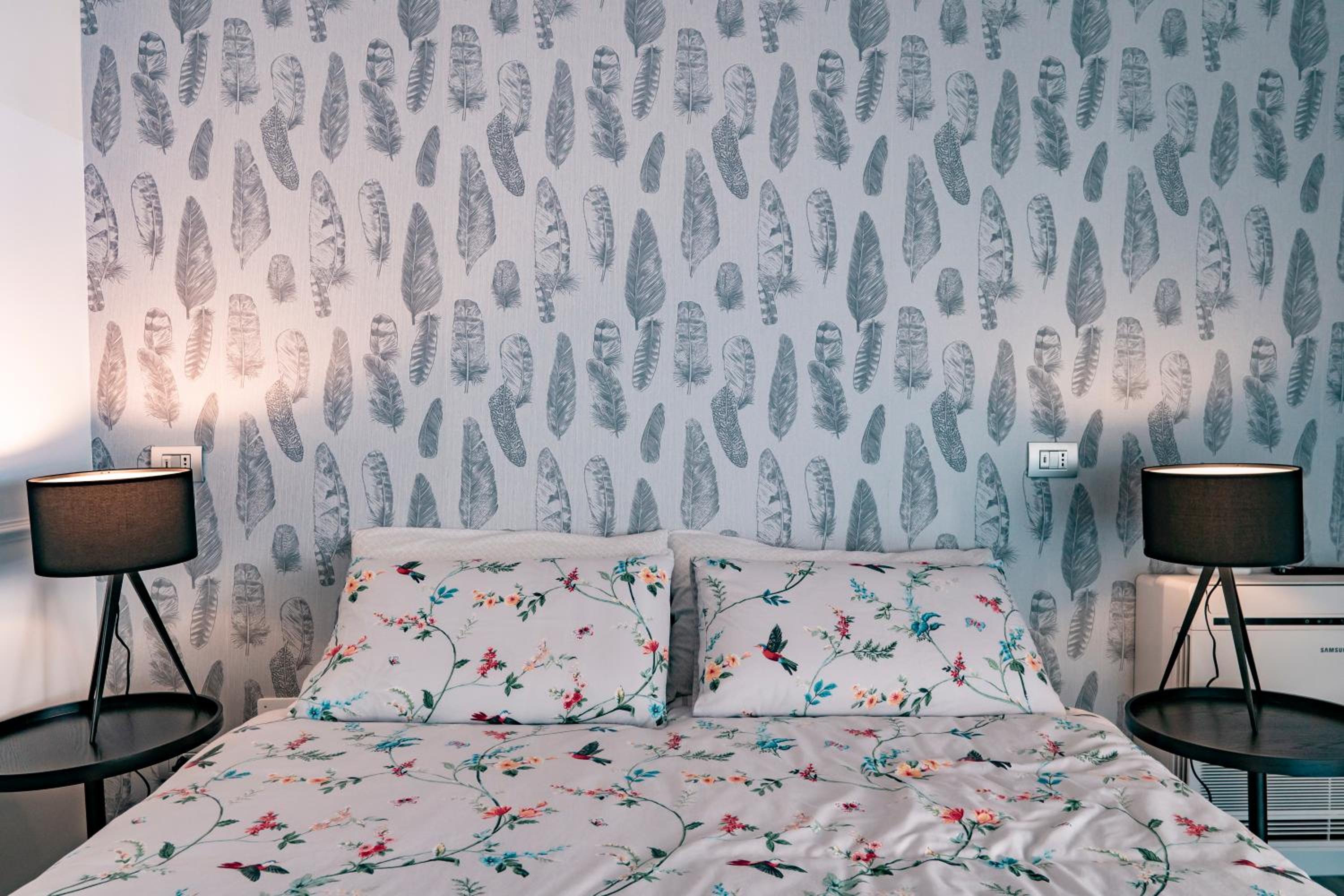 Double Room with Balcony - Photo 12