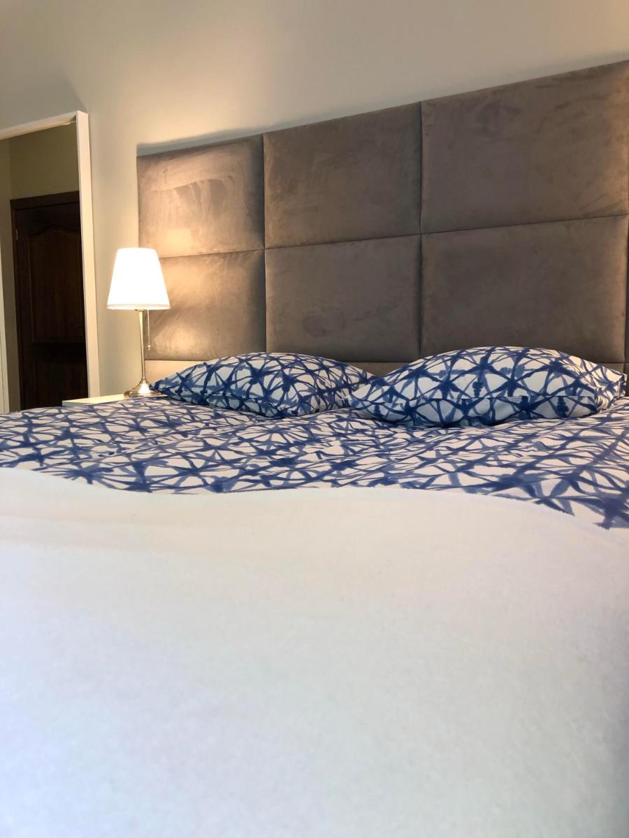 Large Double Room - Photo 2