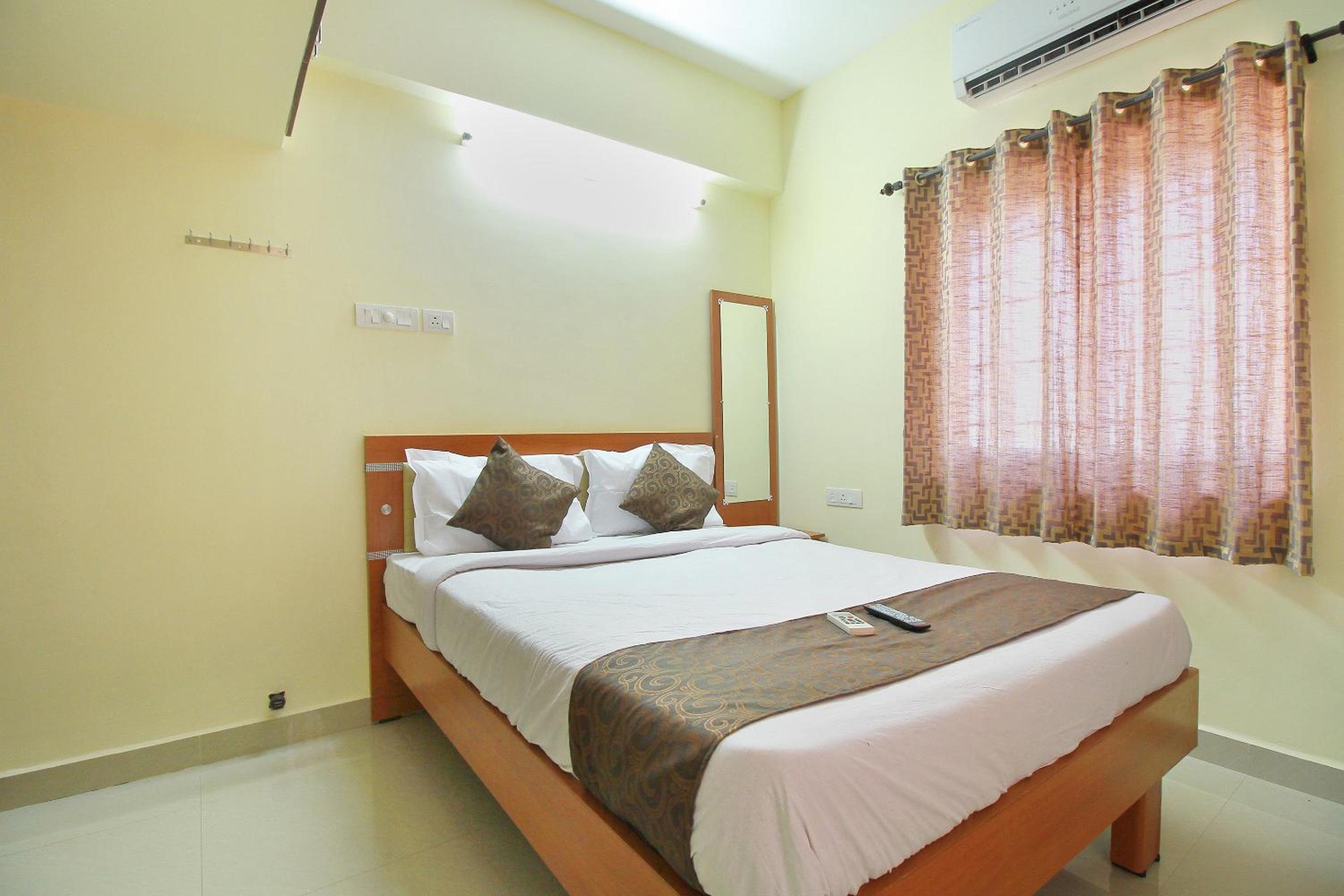 Deluxe Room - Photo 2