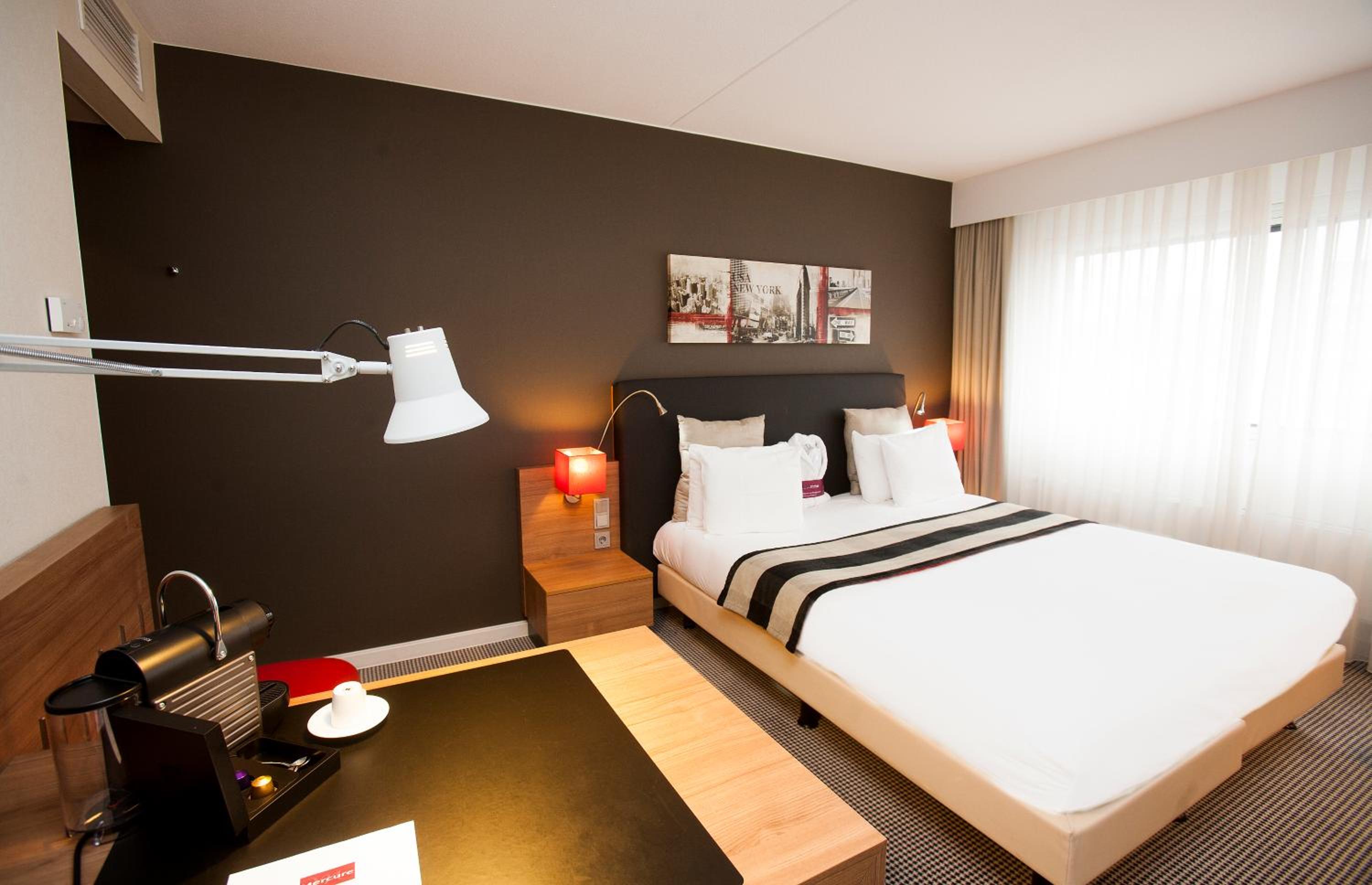 TRIBE MAX Double Room with Sleeper Chair - Photo 13