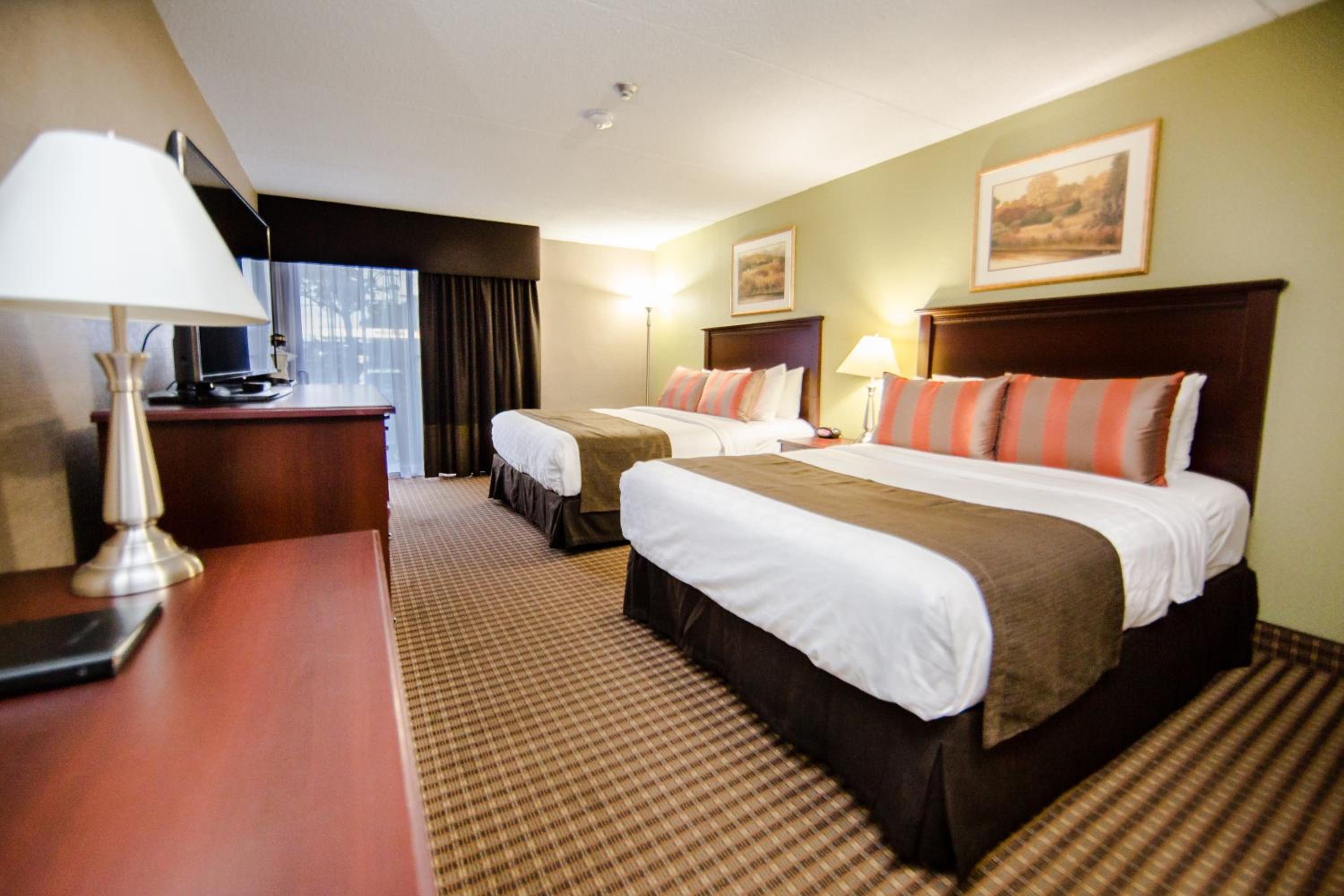 Queen Room With Two Queen Beds, photo 7