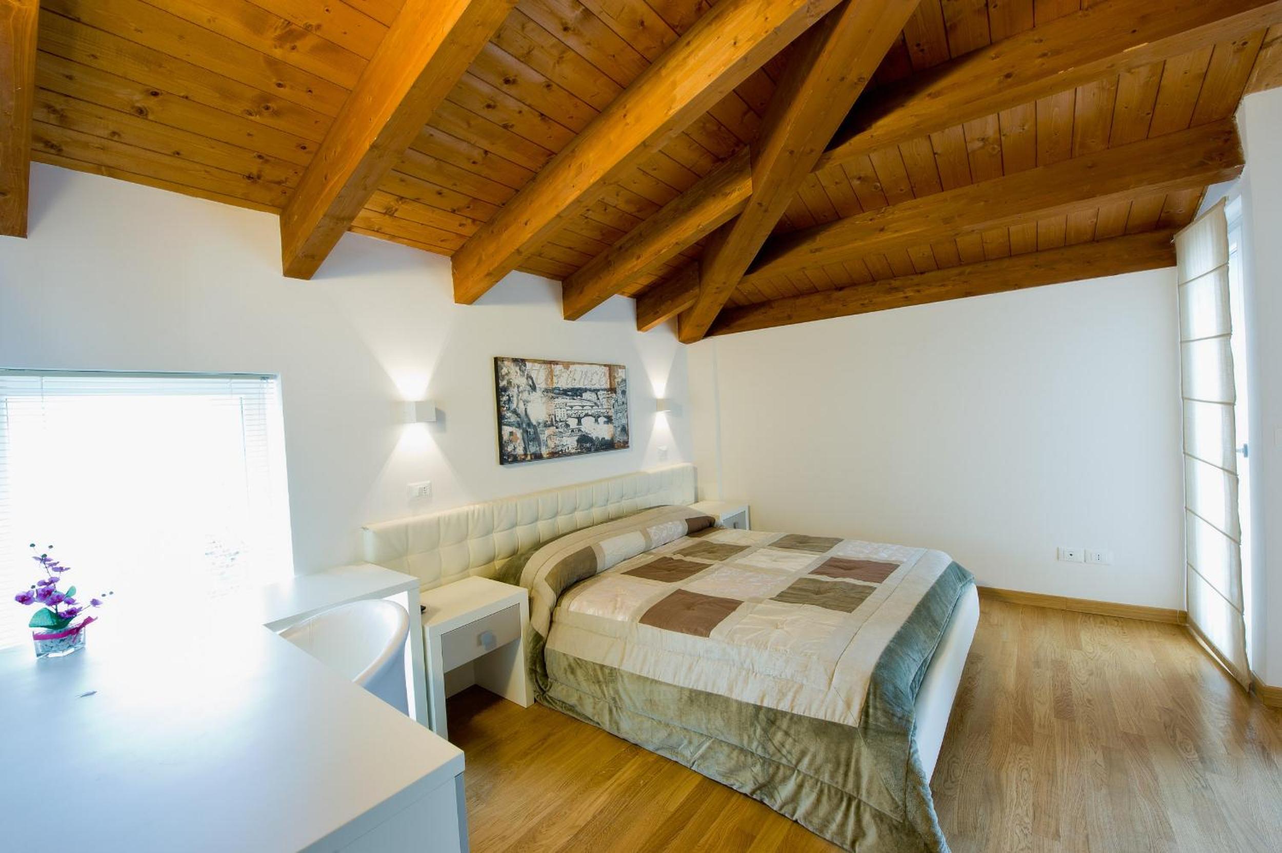 Double Room - Photo 2