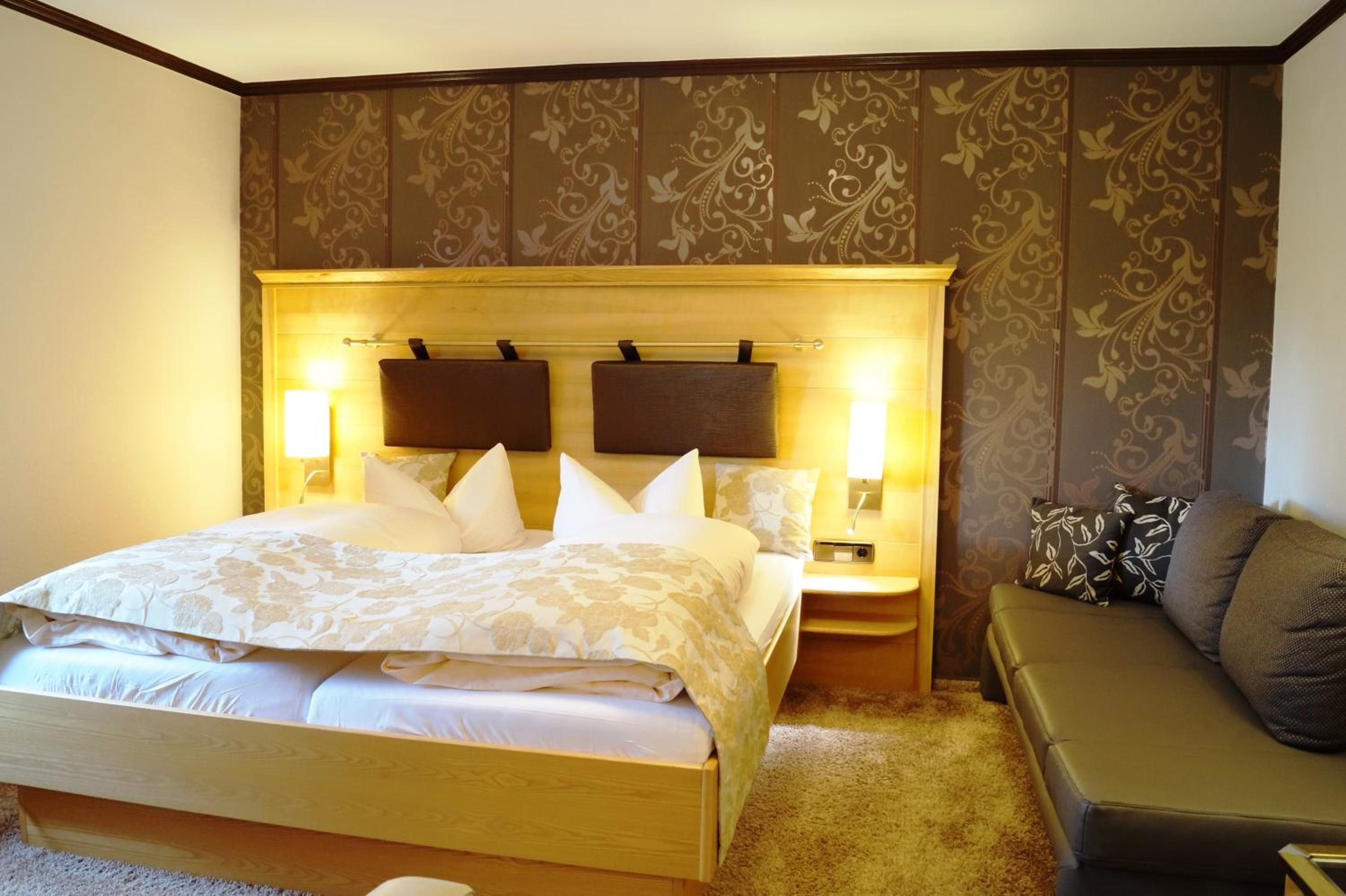 Deluxe Double Room photo 3