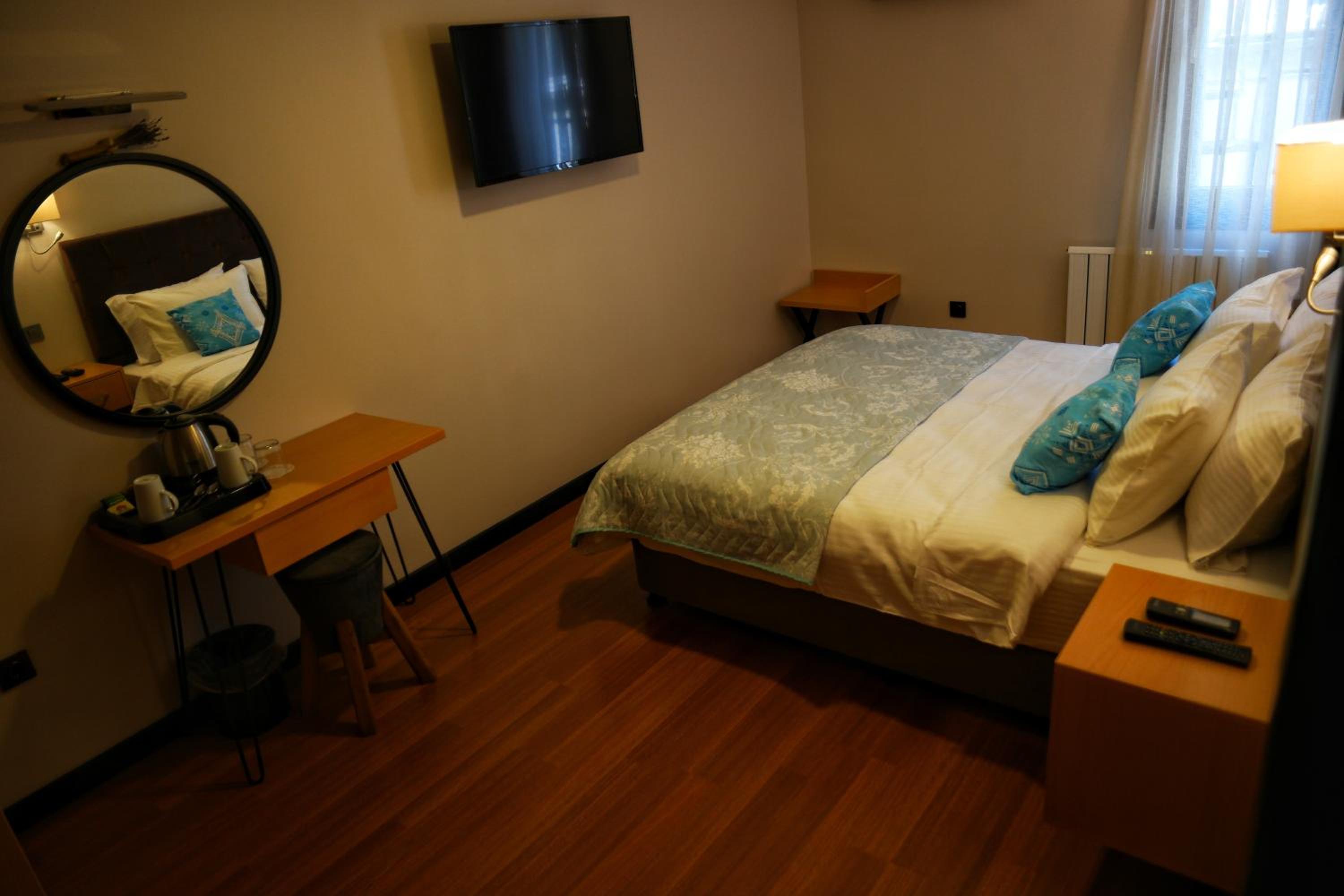 Standard Double Room photo 3