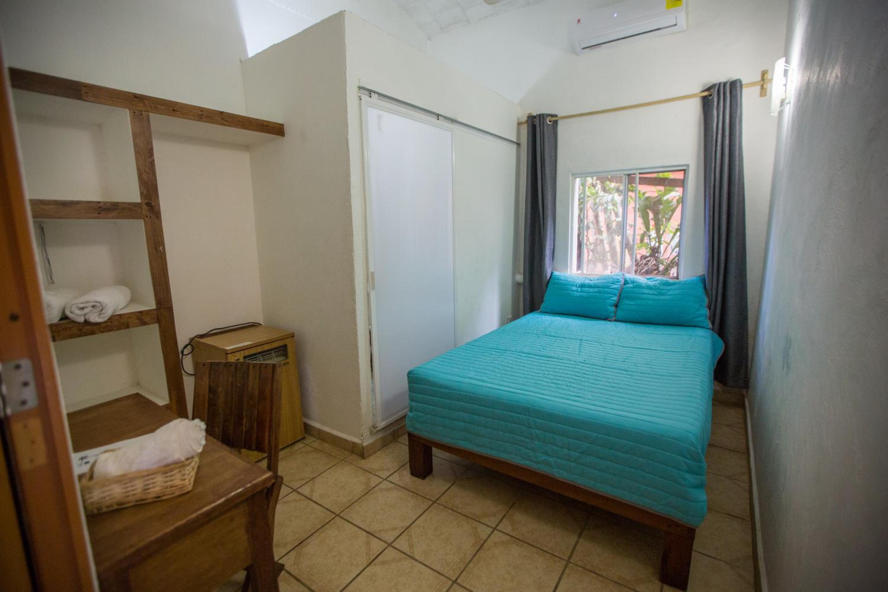Double Room - Photo 16