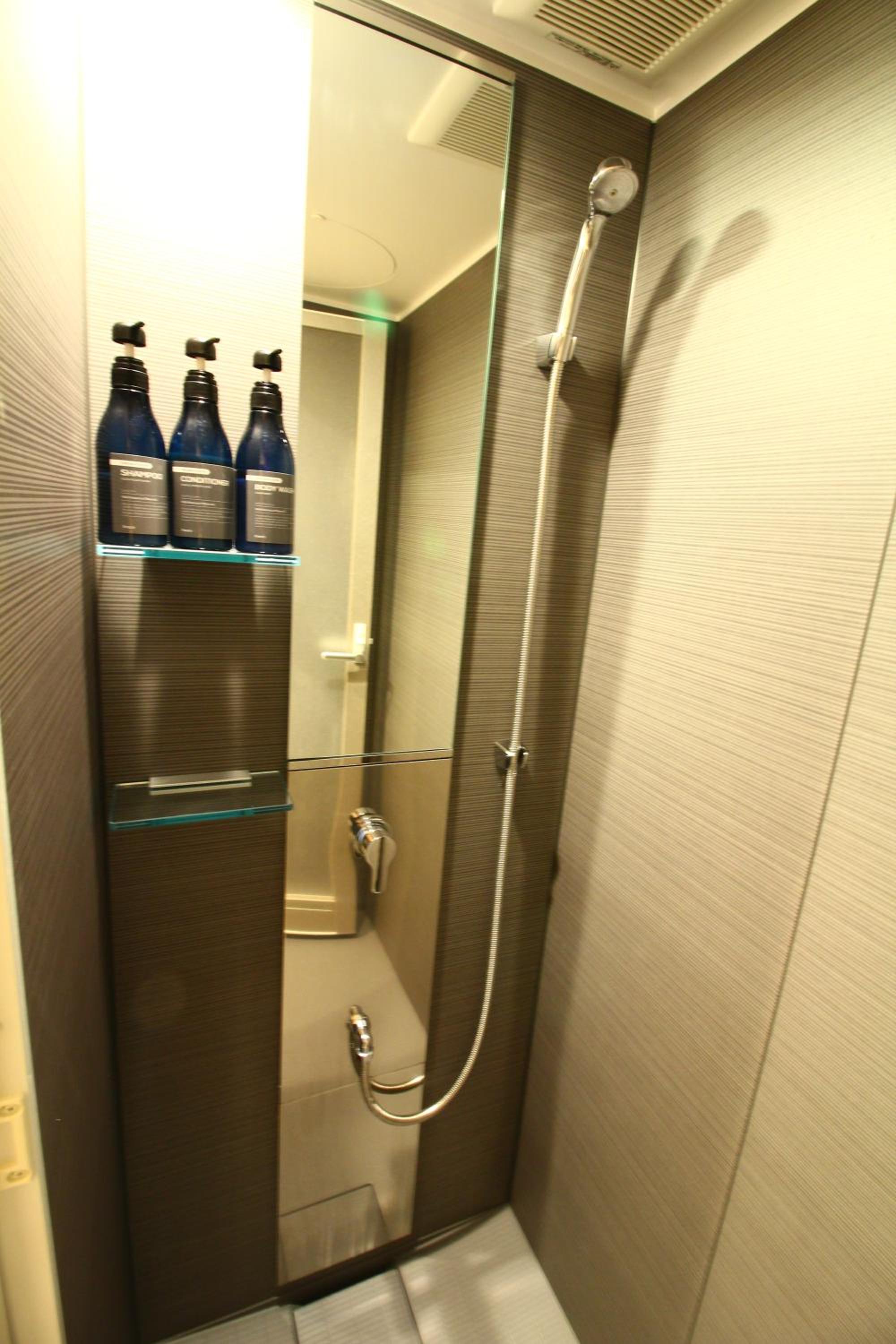 Economy Twin Room High Floor Max4 Comfort2 photo 3