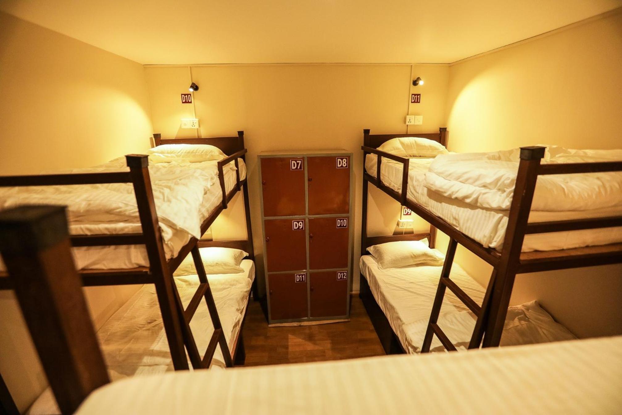 Bed in 6-Bed Mixed Dormitory Room photo 1