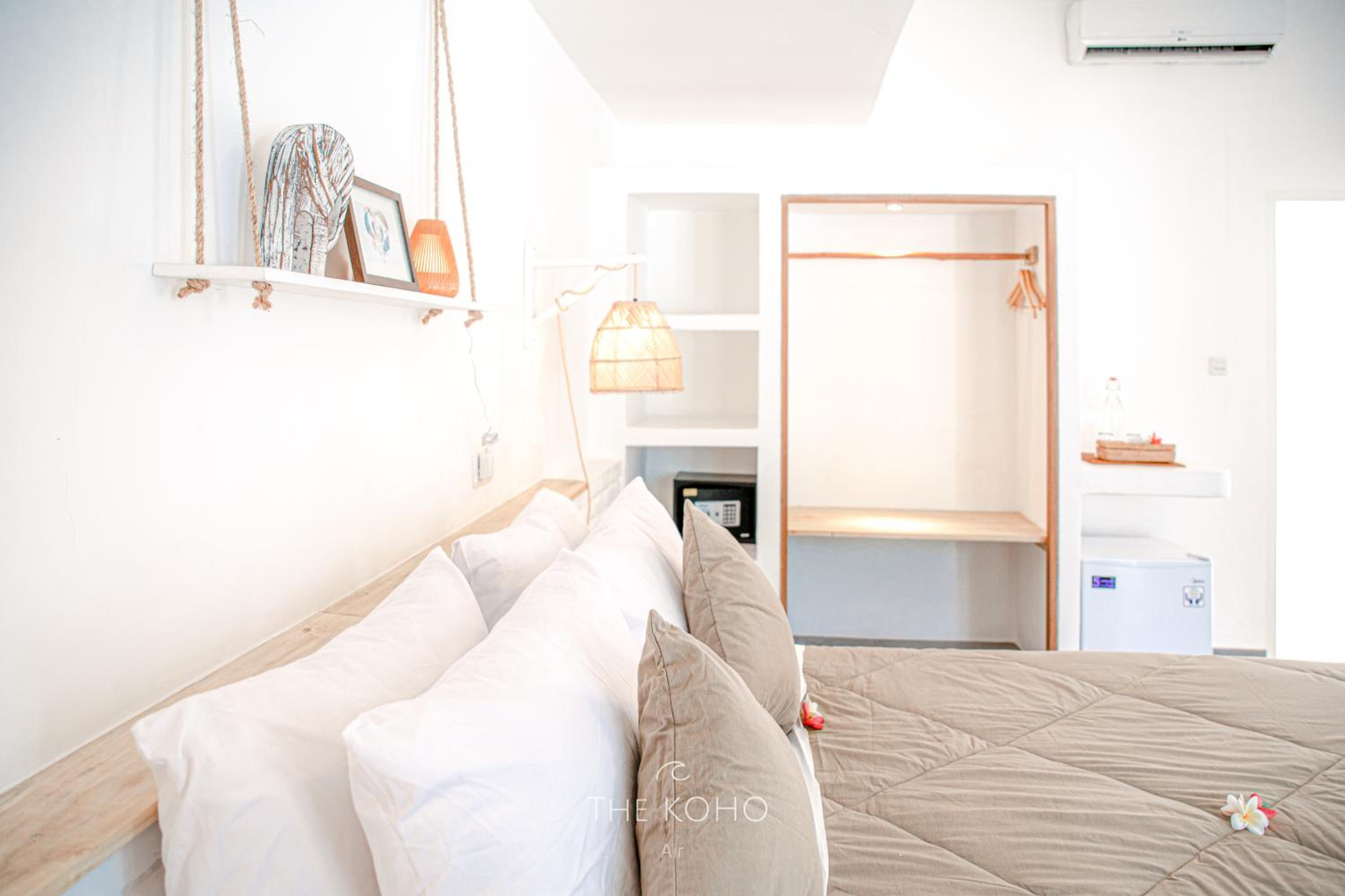 Deluxe Double Room - Photo 8