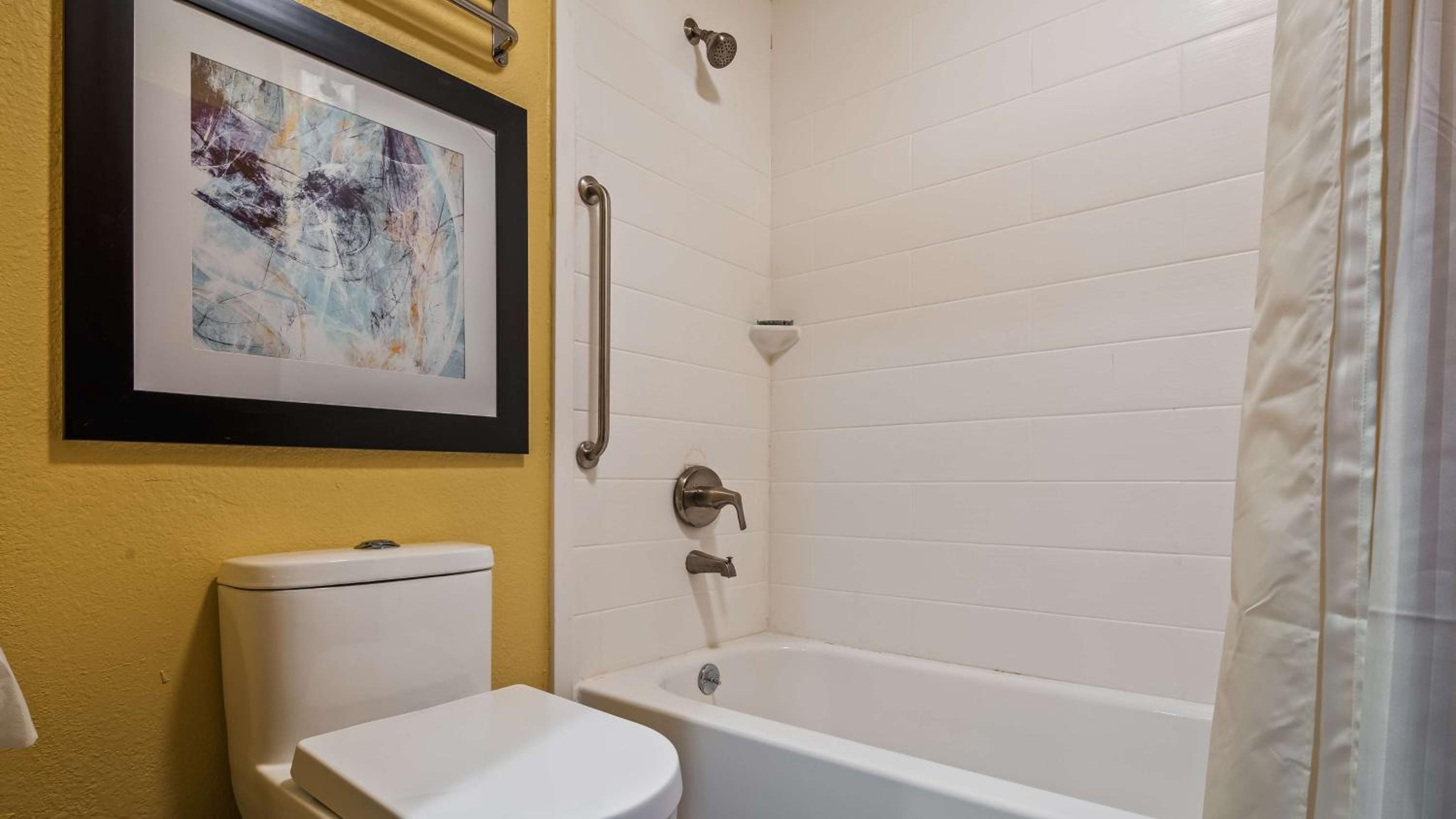 King Suite with Pool View - Photo 5